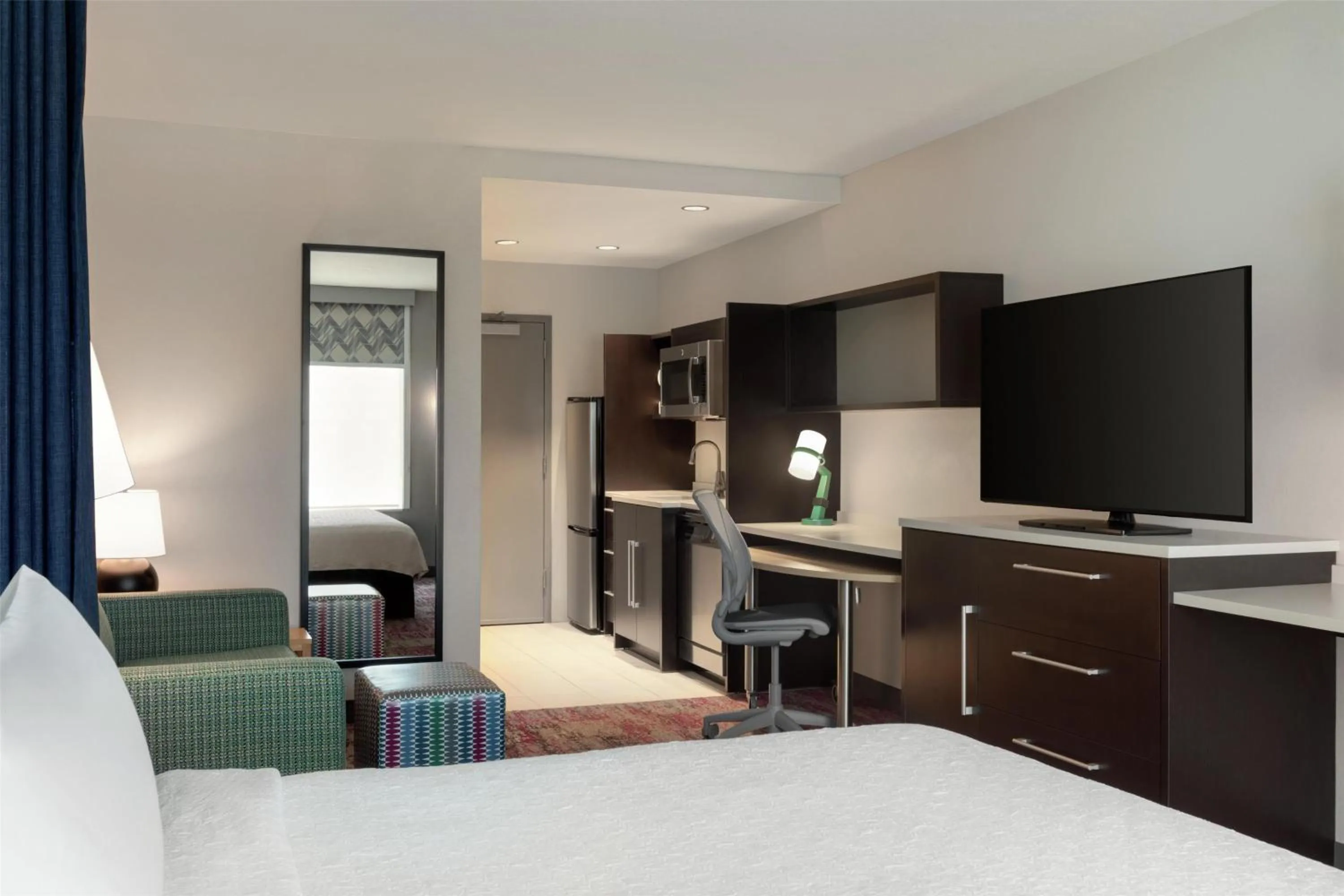 Bed in Home2 Suites by Hilton Houston Energy Corridor