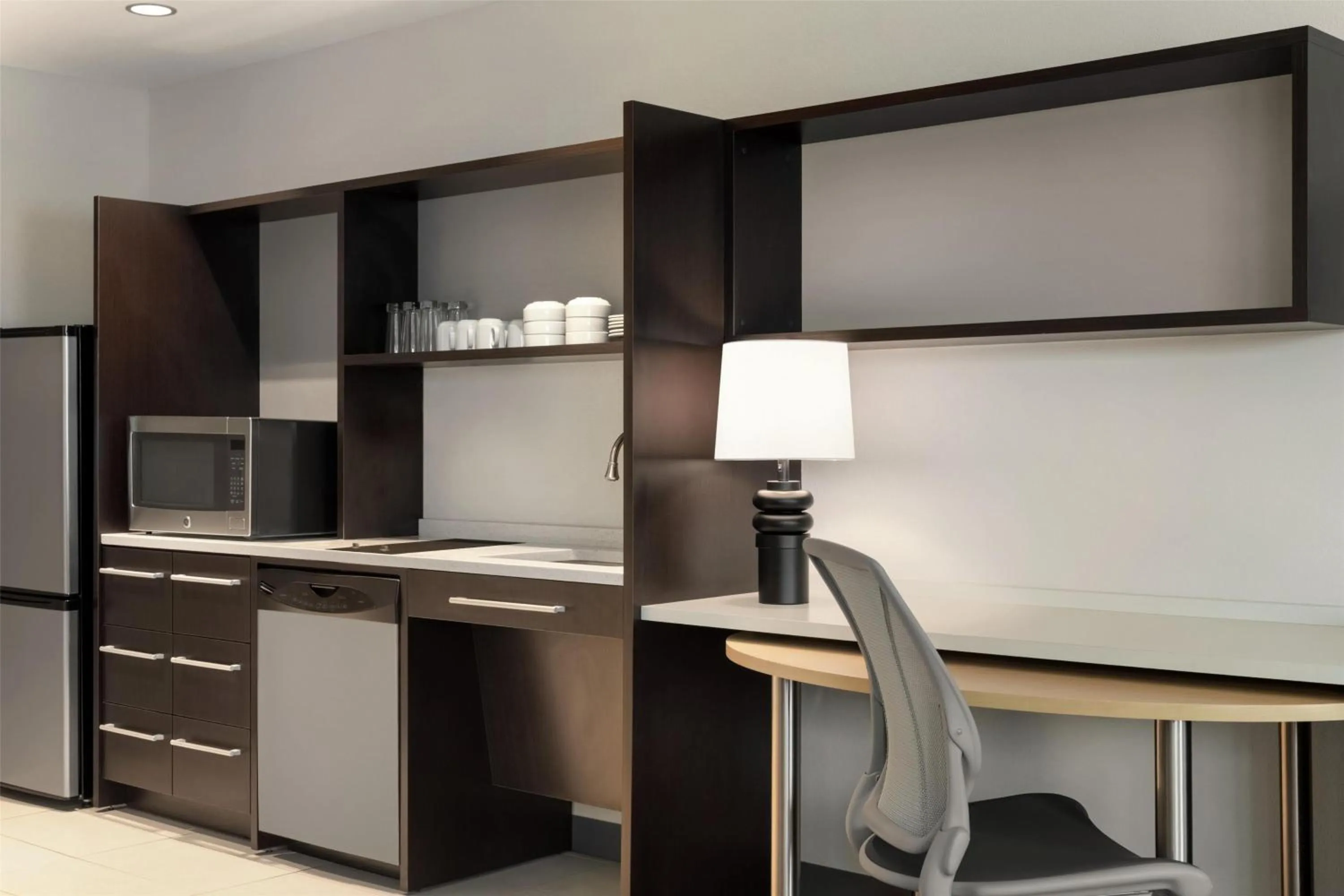 Kitchen or kitchenette in Home2 Suites by Hilton Houston Energy Corridor