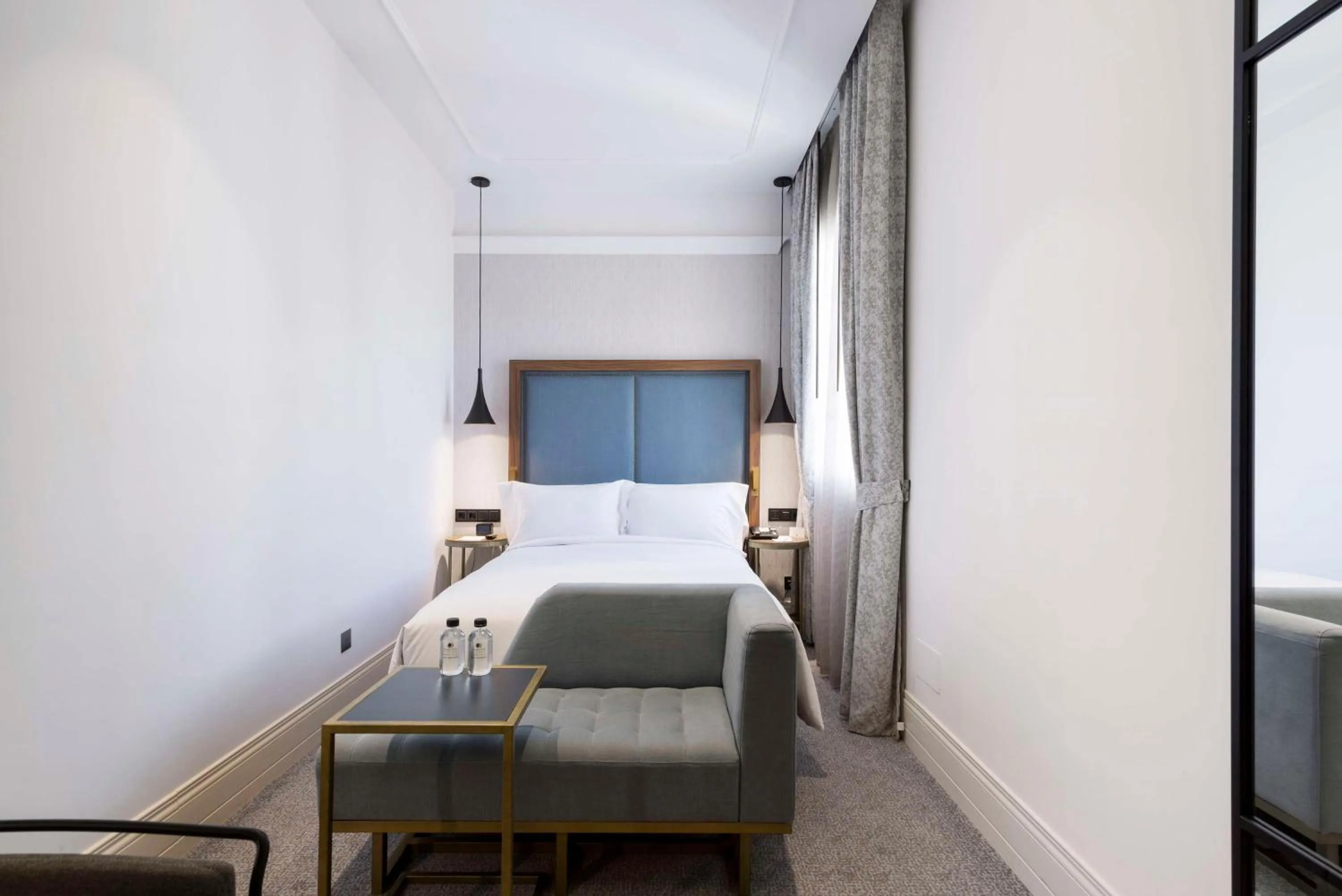 Bed in DoubleTree by Hilton Madrid-Prado