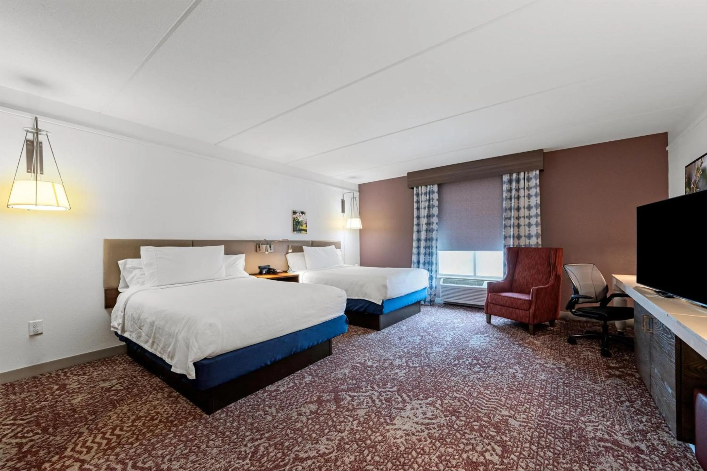 Bed in Hilton Garden Inn Martinsburg