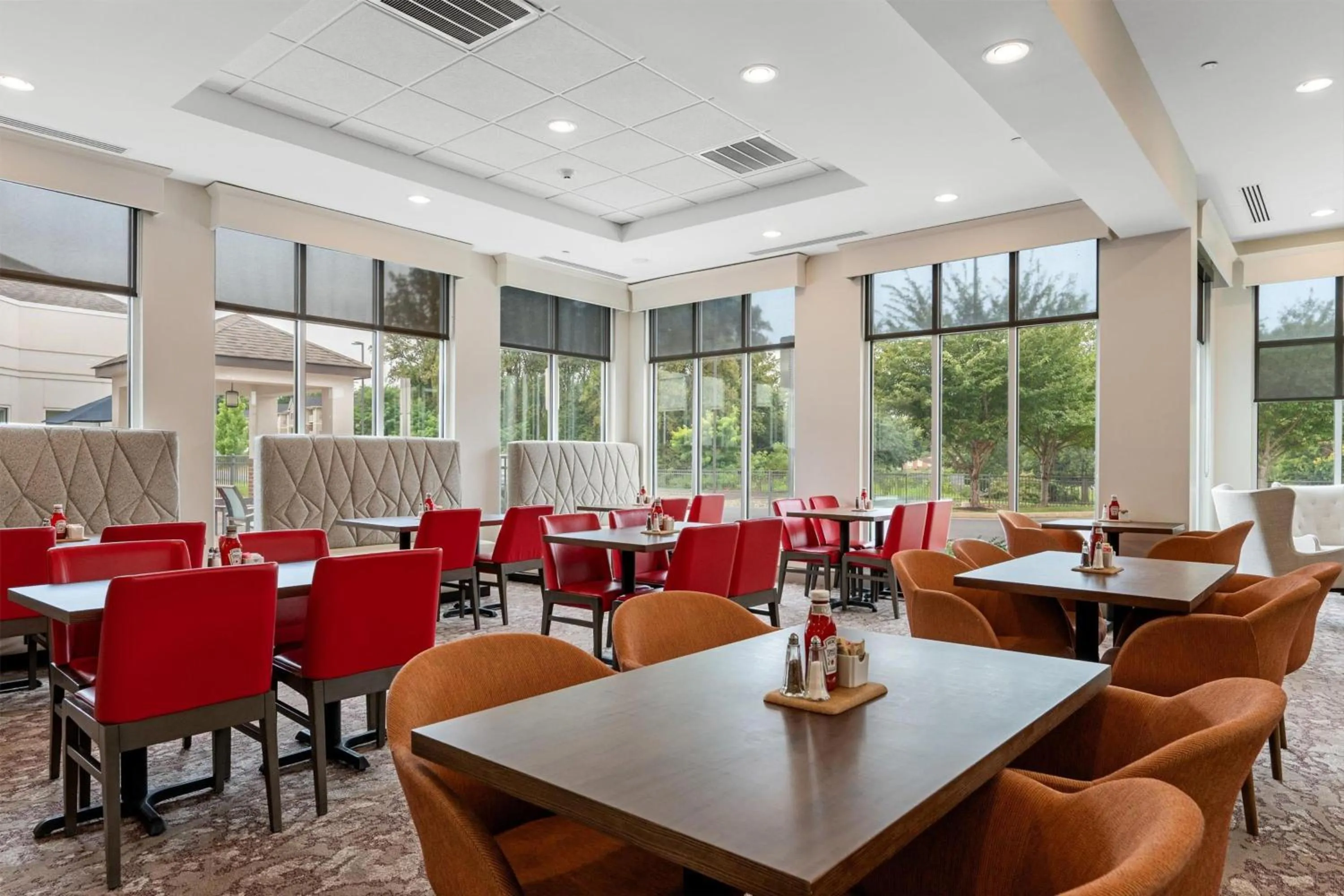 Restaurant/places to eat in Hilton Garden Inn Martinsburg