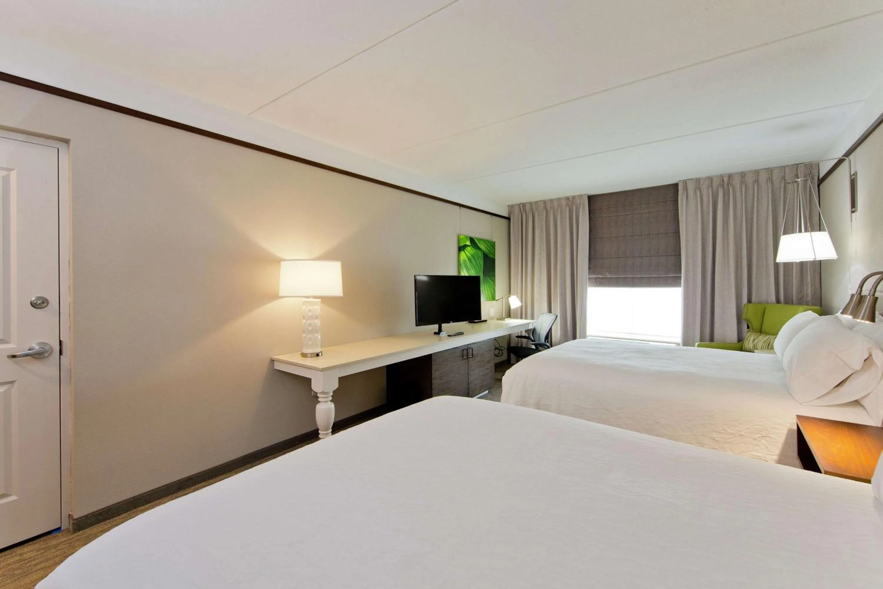 Bedroom, Bed in Hilton Garden Inn Martinsburg