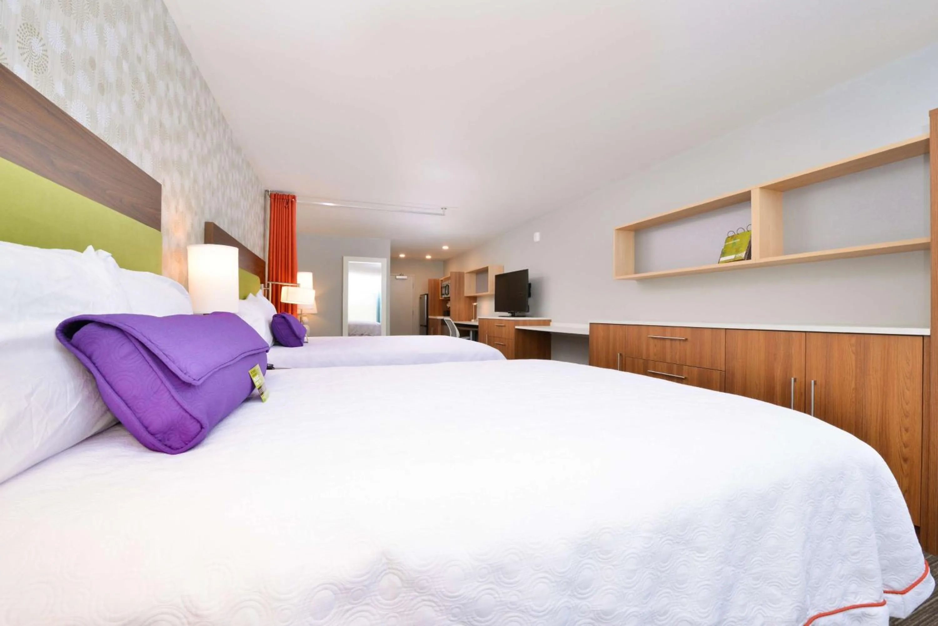 Bedroom, Bed in Home2 Suites By Hilton DuPont