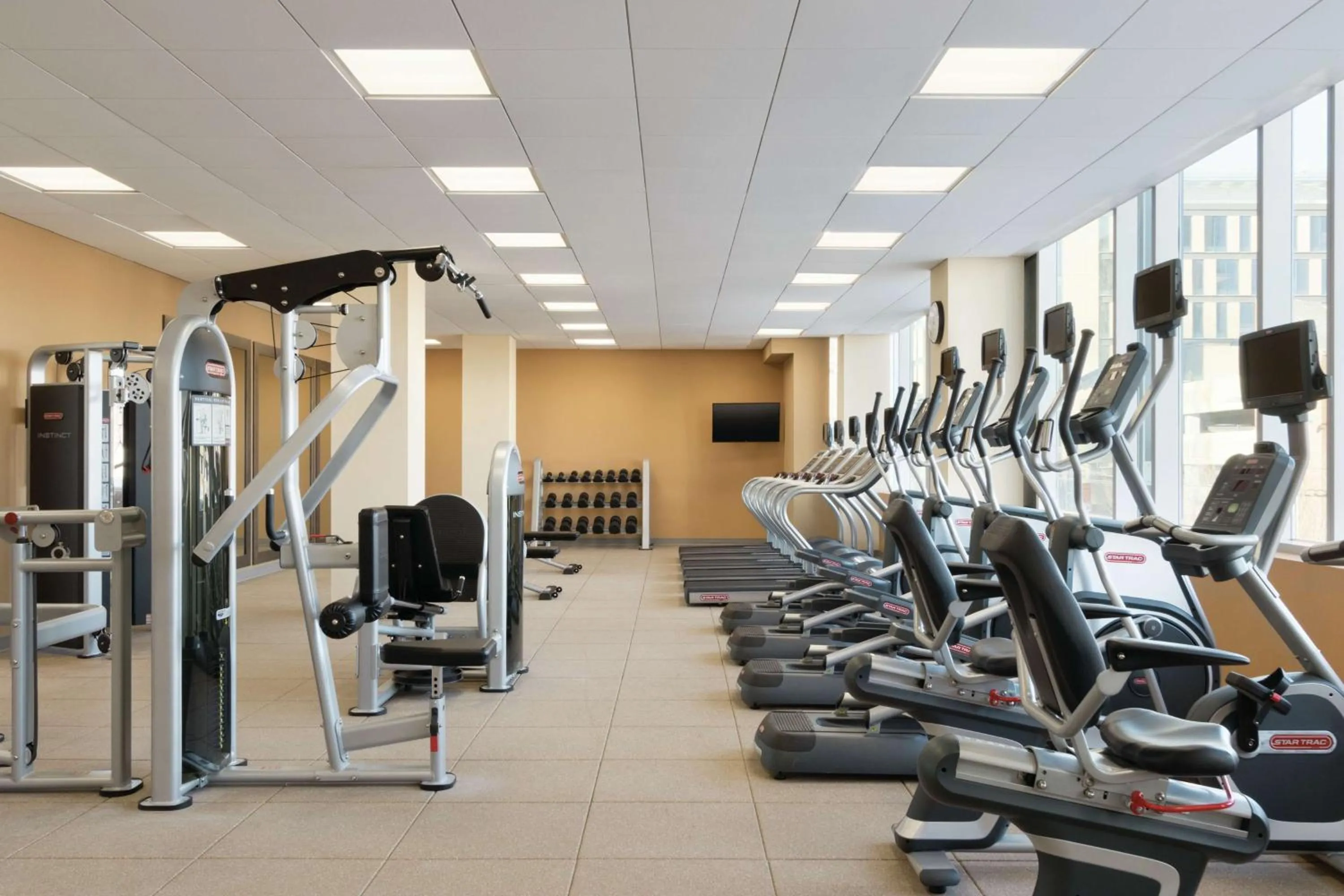 Fitness centre/facilities in Hilton Garden Inn Calgary Downtown