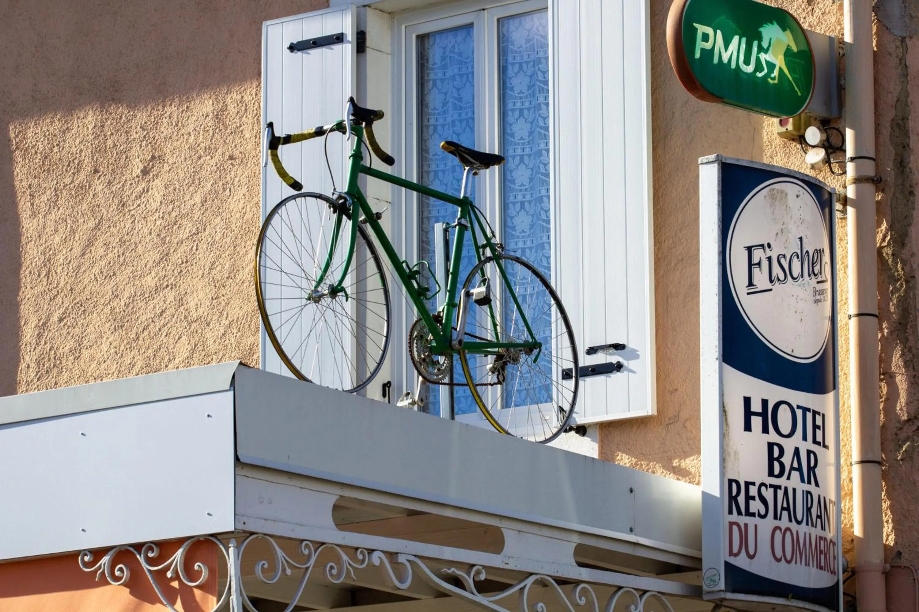 Day in Hotel du Commerce