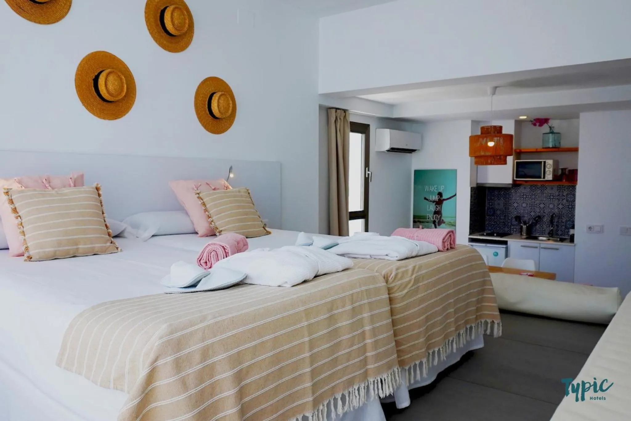 Photo of the whole room, Bed in Typic Marina Playa - Adults Only