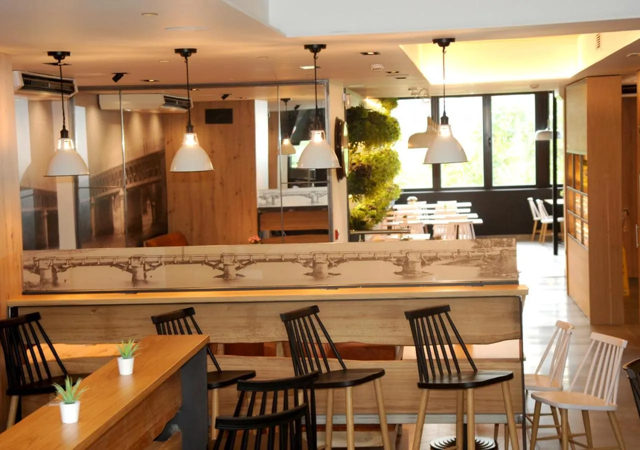 Lounge or bar in Hotel Aitana