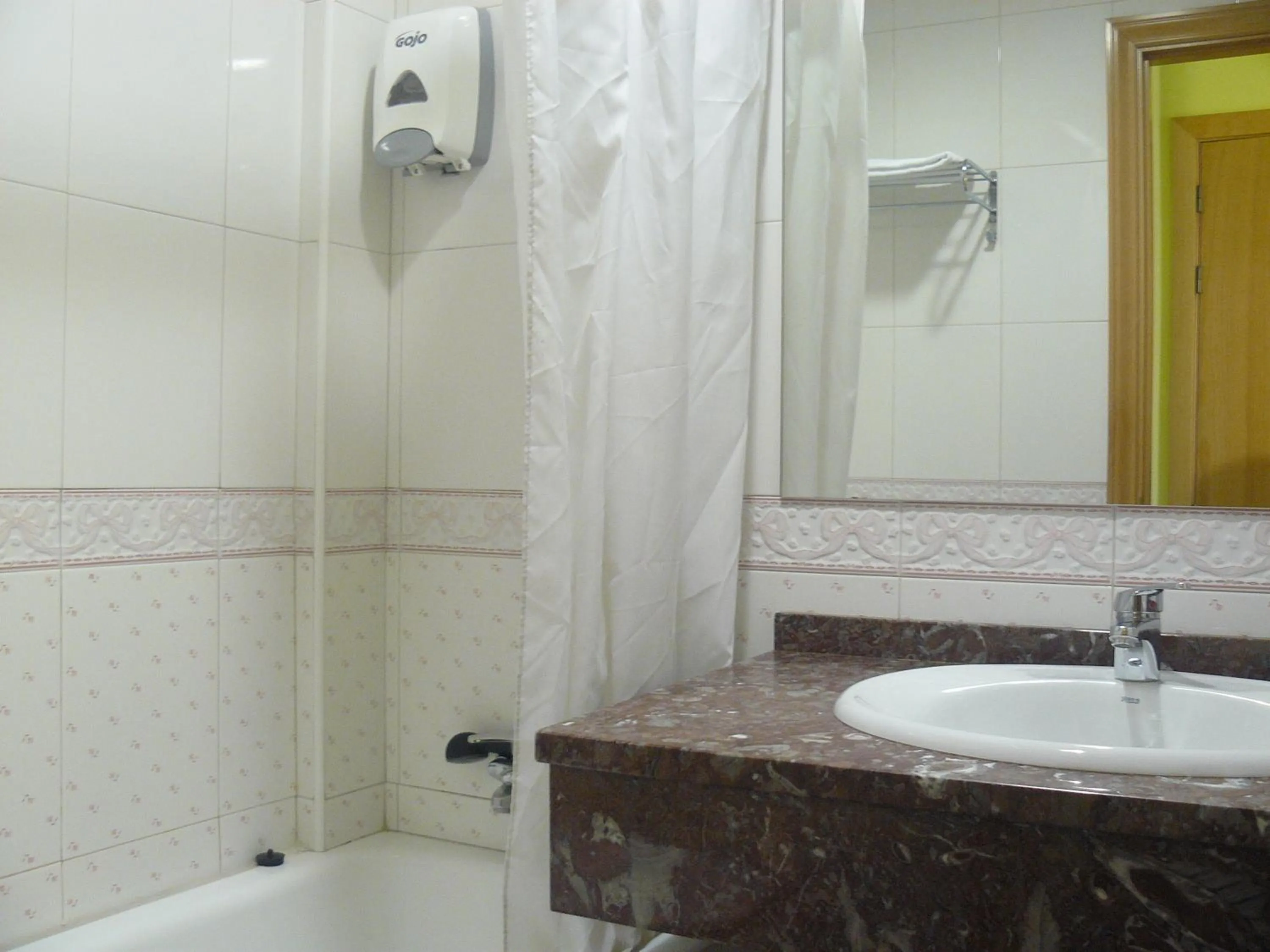 Bathroom in Hotel Aitana