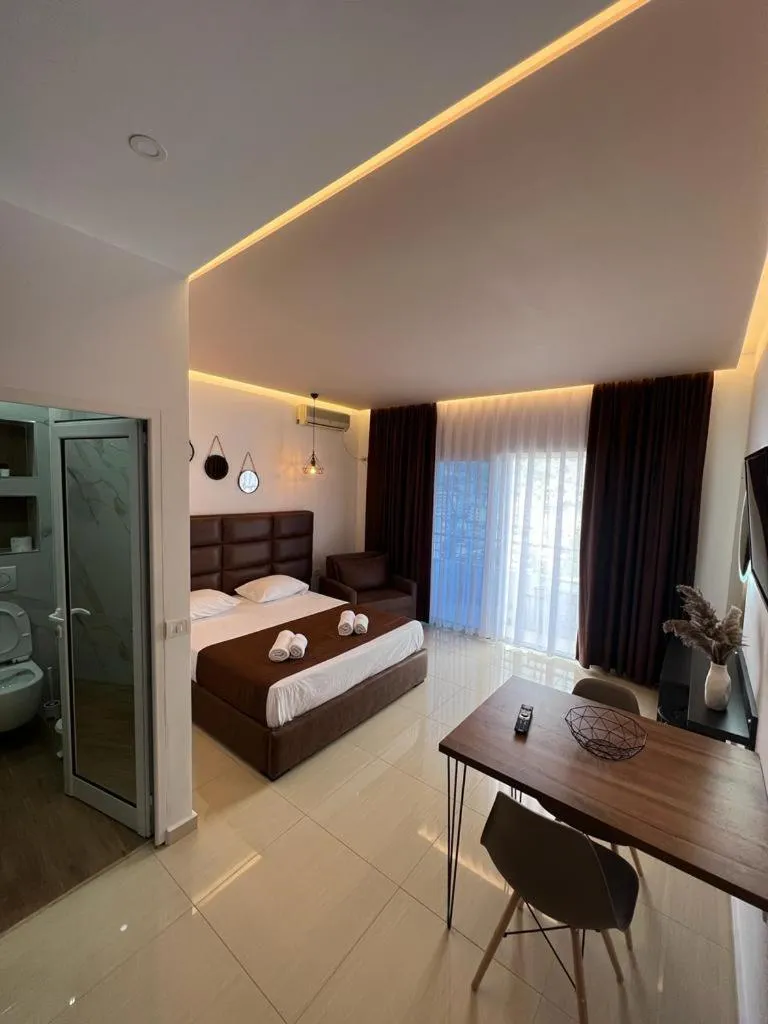 Apartments Sadiku with swimming pool & jacuzzi