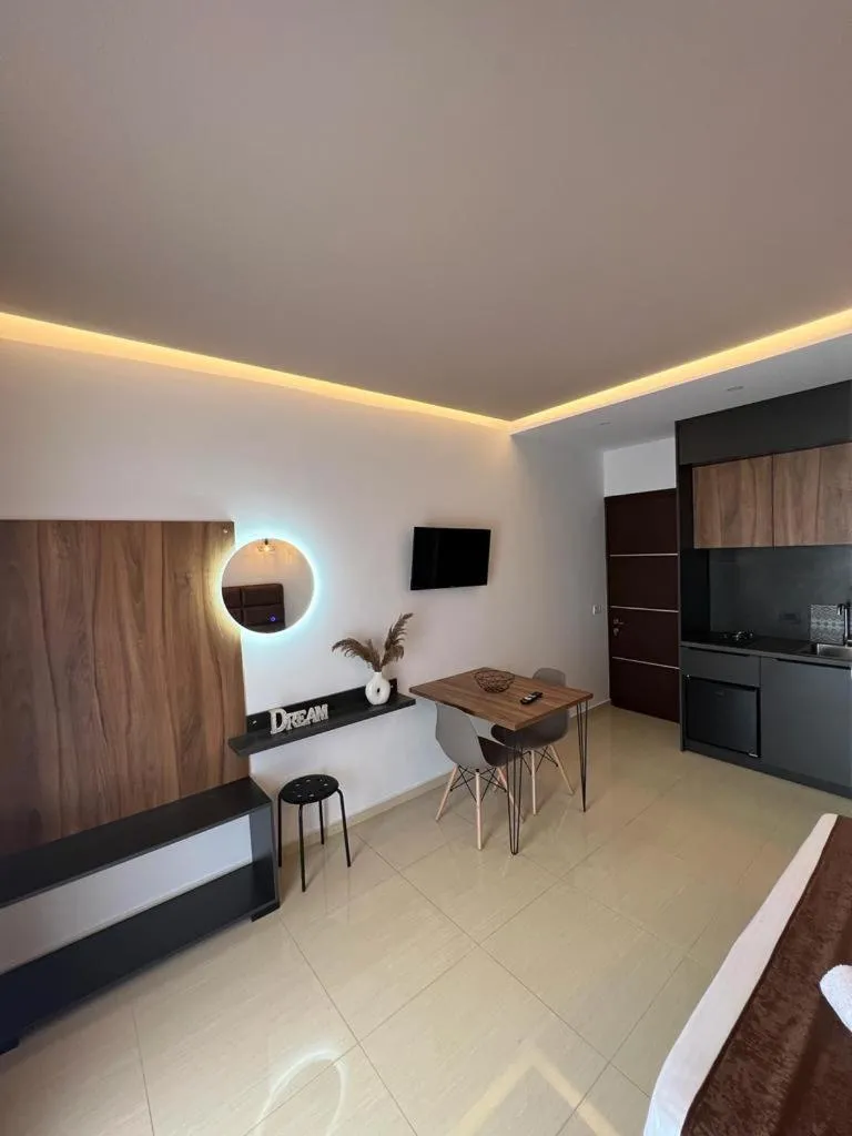 Apartments Sadiku with swimming pool & jacuzzi