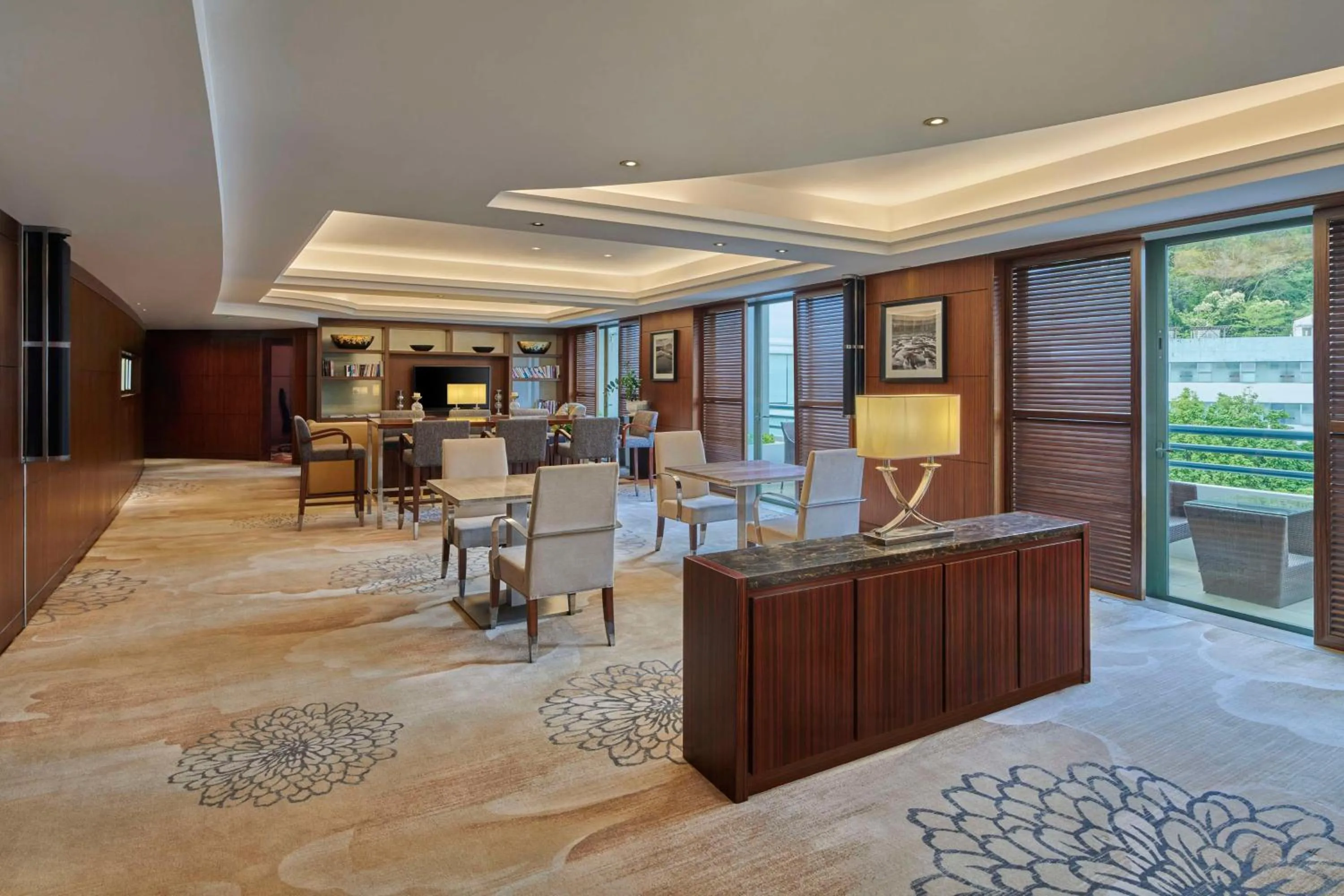 Property building in Hilton Guangzhou Science City, Free Shuttle Bus during Canton Fair