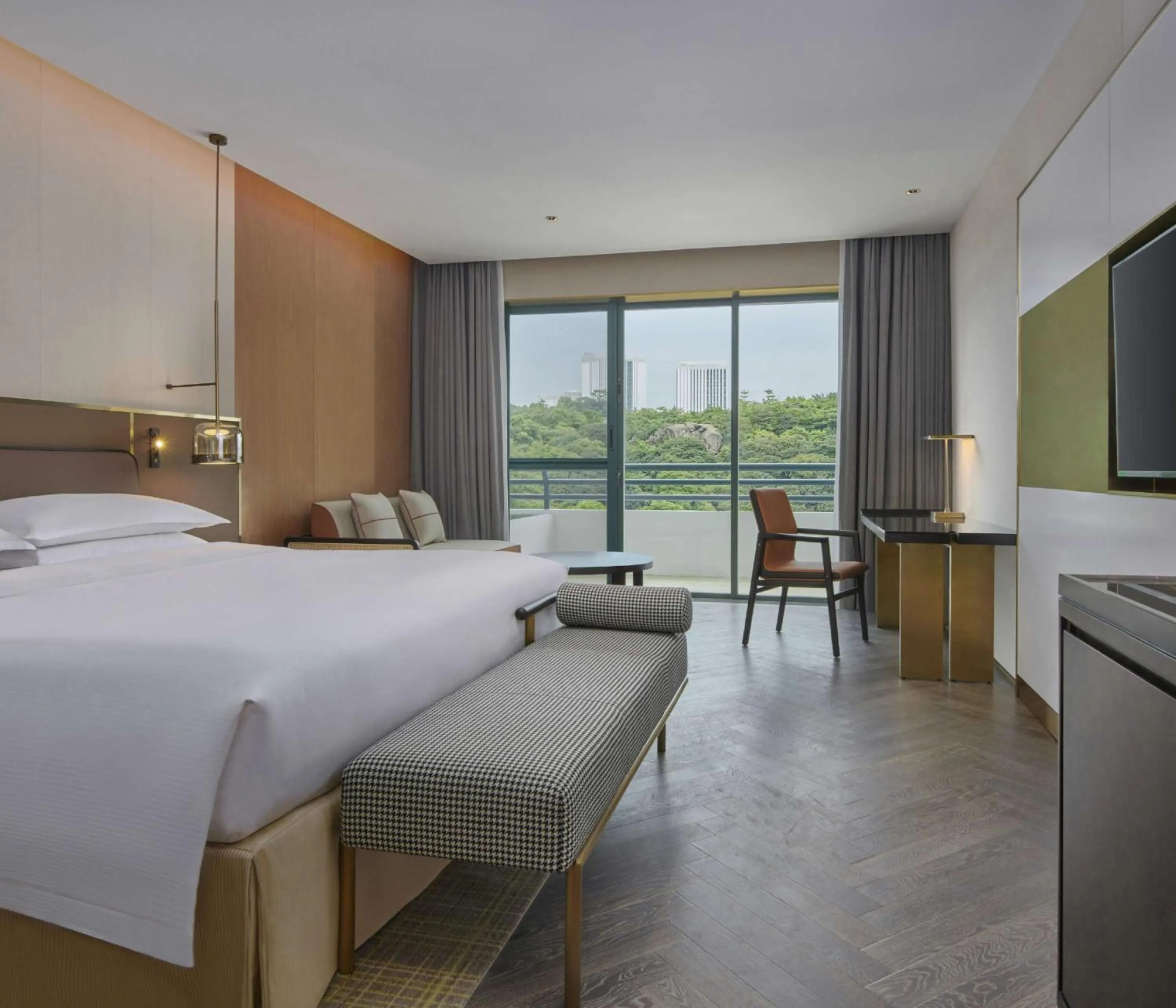 Bedroom, Bed in Hilton Guangzhou Science City, Free Shuttle Bus during Canton Fair