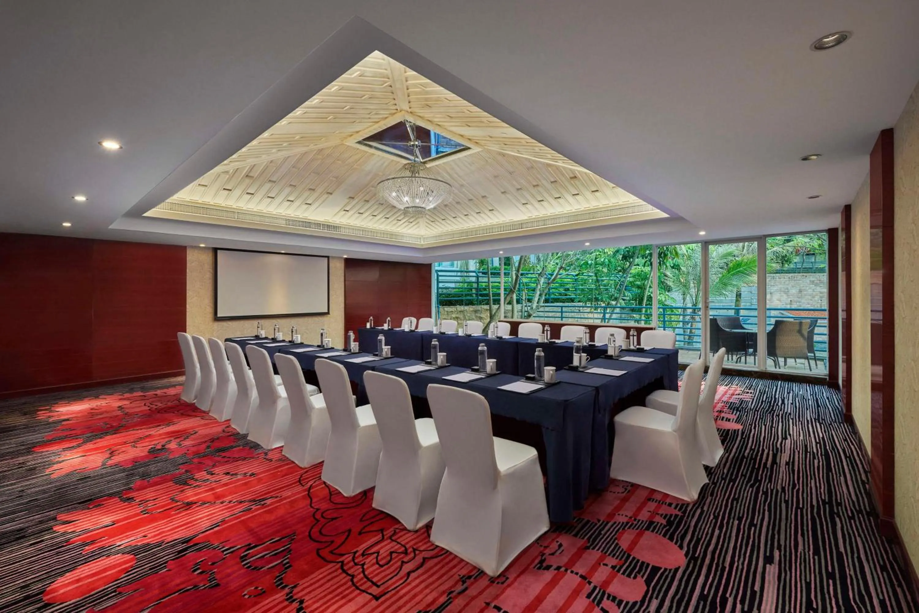 Meeting/conference room in Hilton Guangzhou Science City, Free Shuttle Bus during Canton Fair