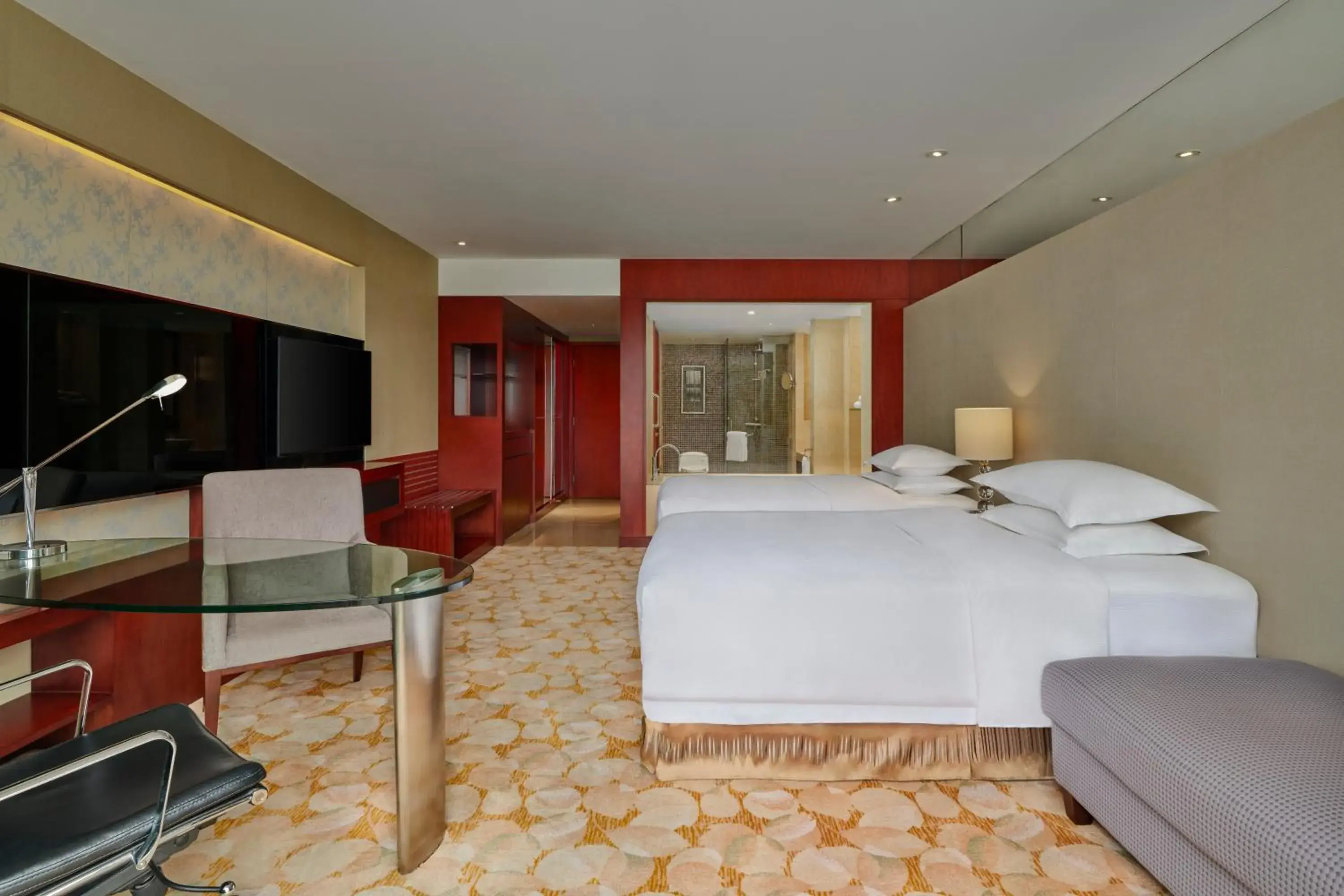 Deluxe King Room with Balcony in Hilton Guangzhou Science City, Free Shuttle Bus during Canton Fair Deluxe King Room with Balcony in Hilton Guangzhou Science City, Free Shuttle Bus during Canton Fair