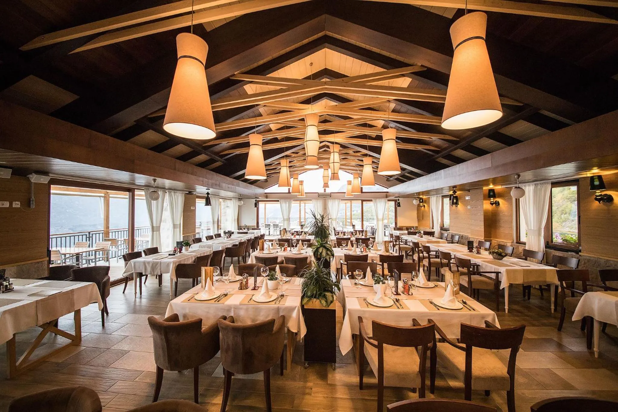 Restaurant/places to eat in Hotel Sokoline