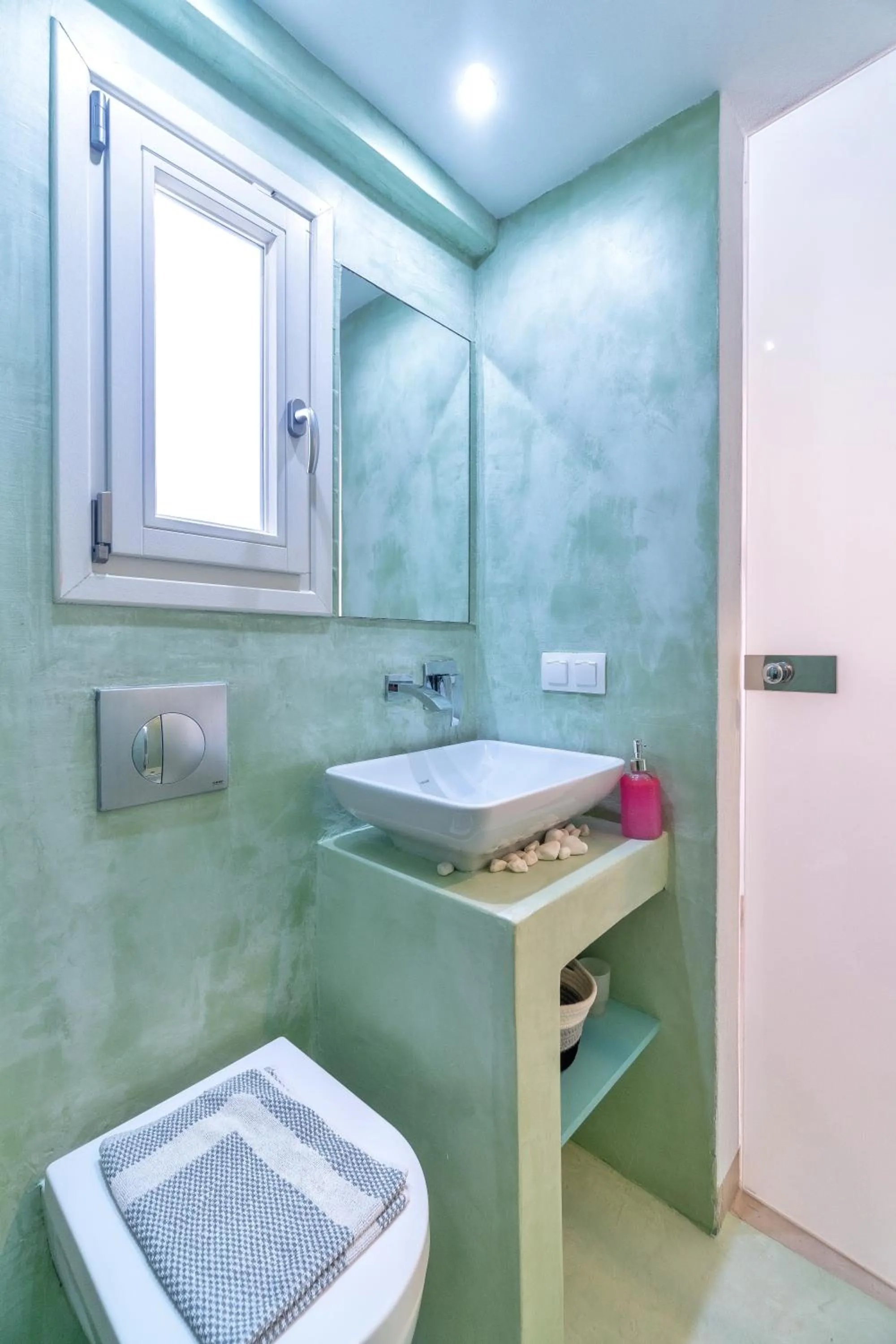 Bathroom in Anemomiloi Andros