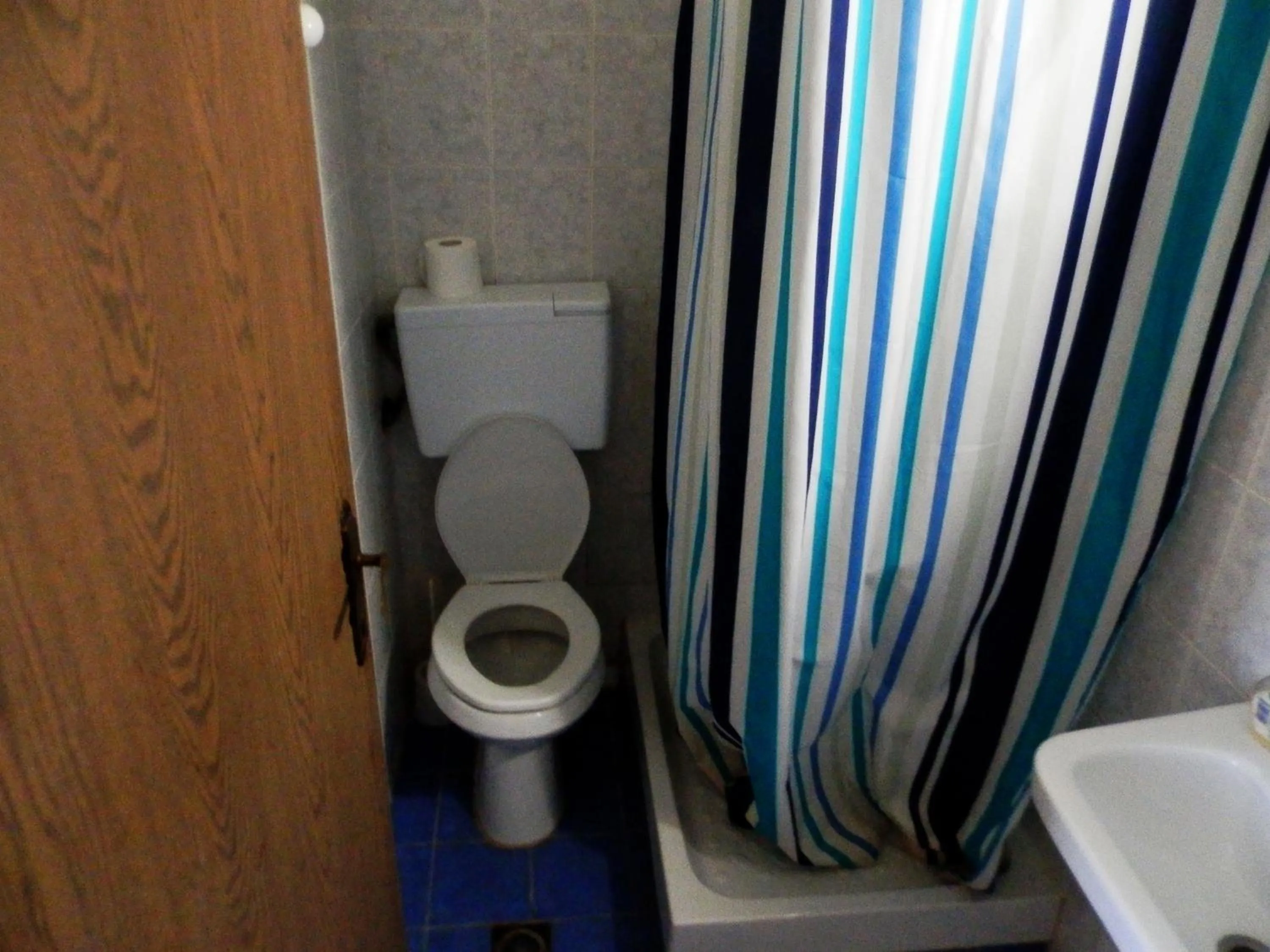 Shower in Akanthos Hotel