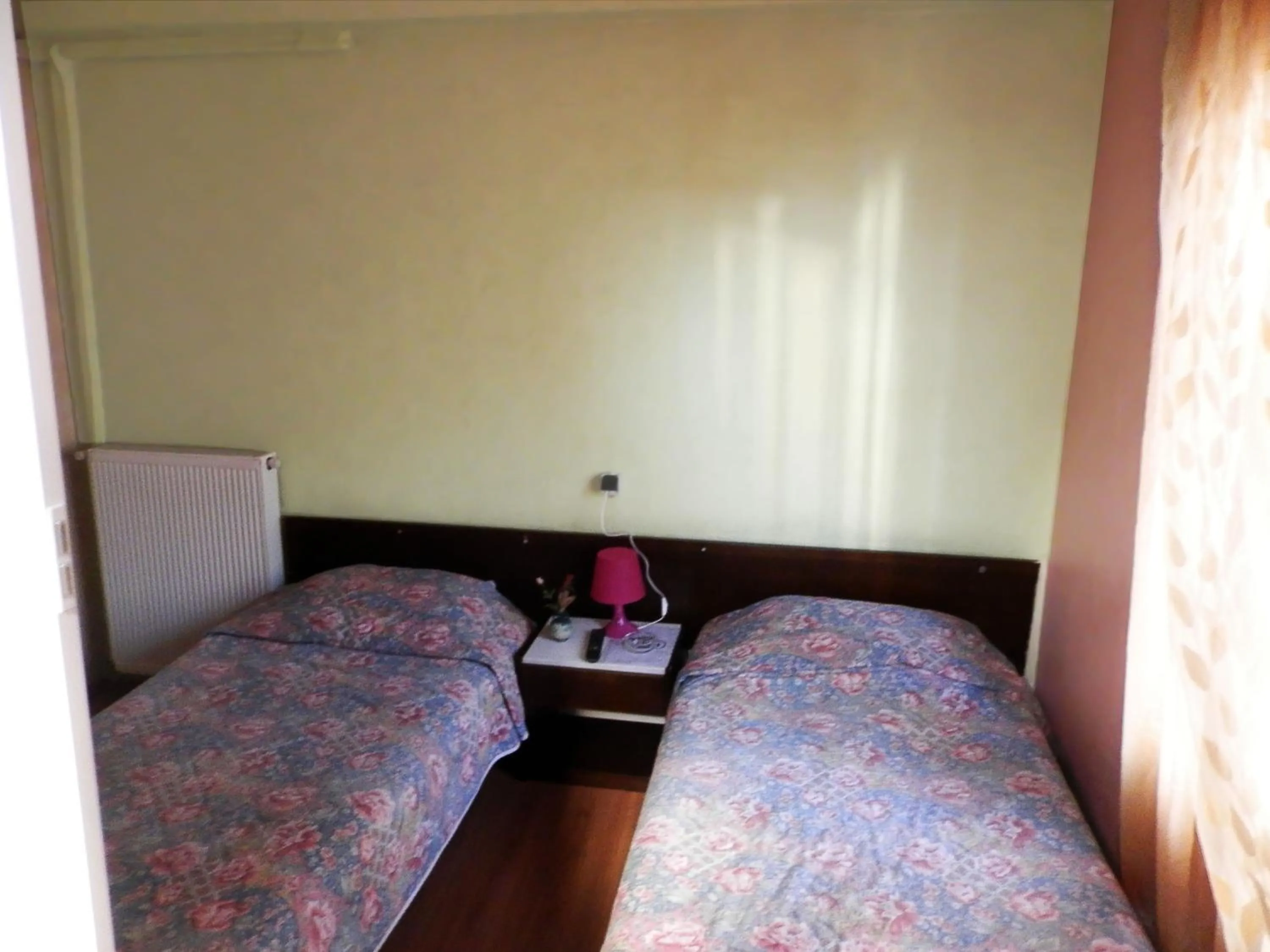 Bedroom, Bed in Akanthos Hotel