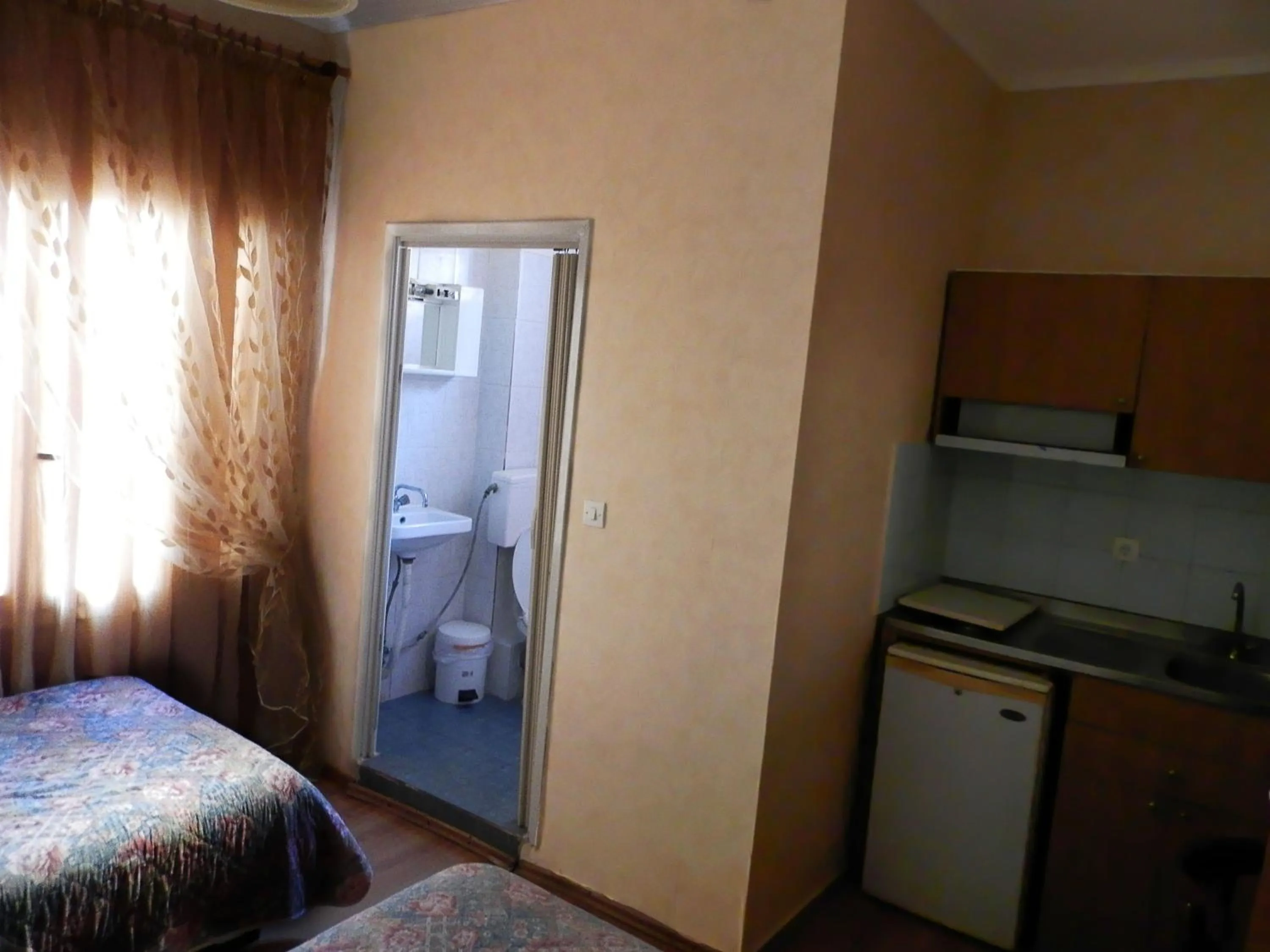 Bedroom, Bed in Akanthos Hotel