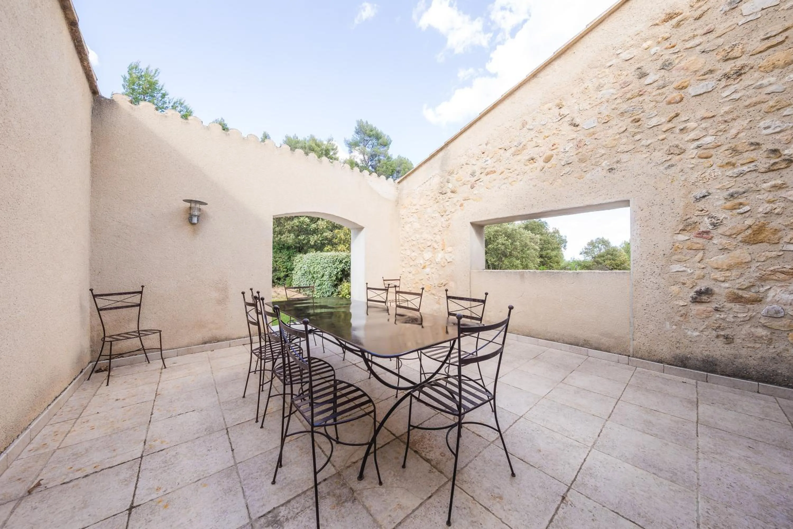 Patio in Le Relais Du Grand Logis