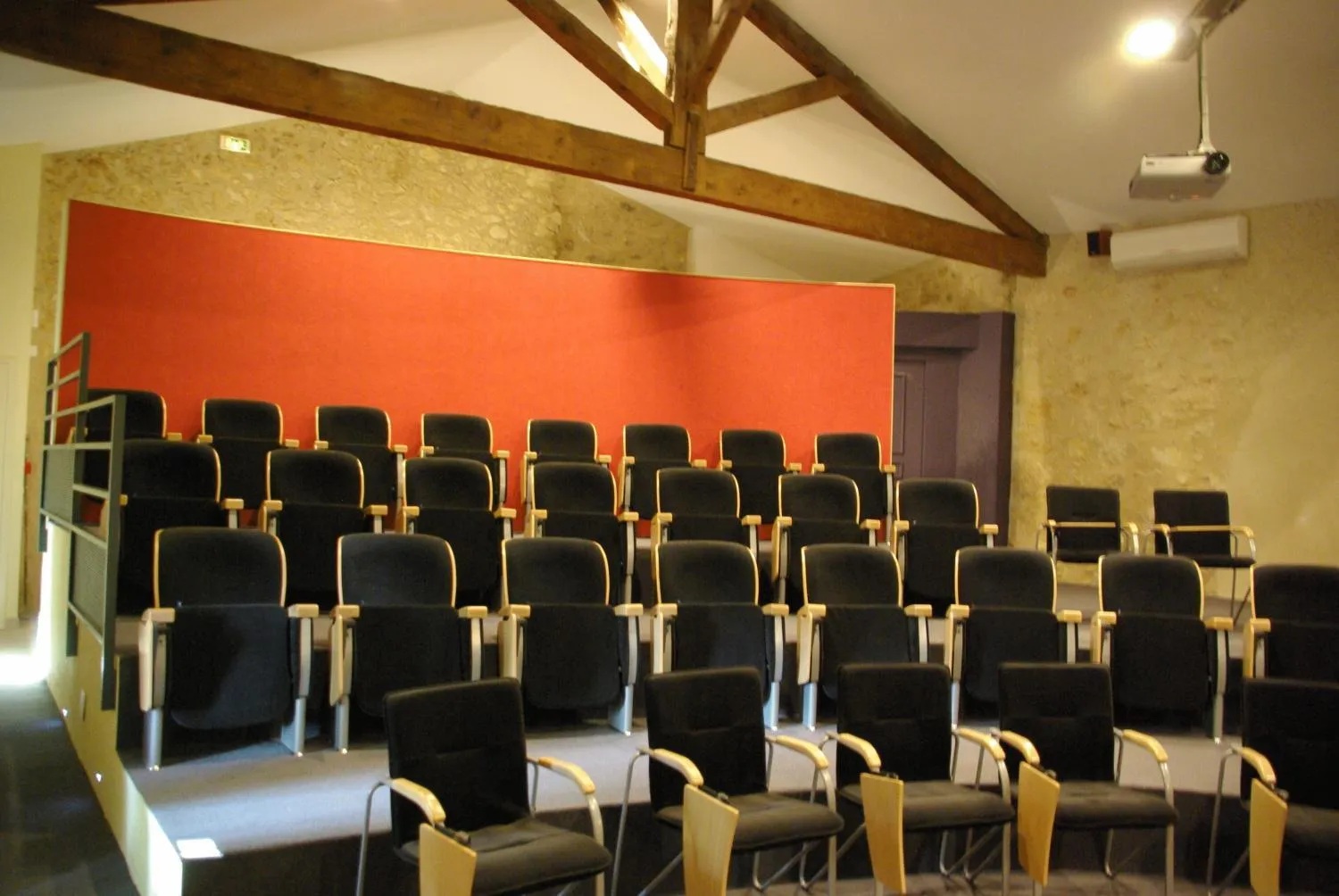 Business facilities in Le Relais Du Grand Logis