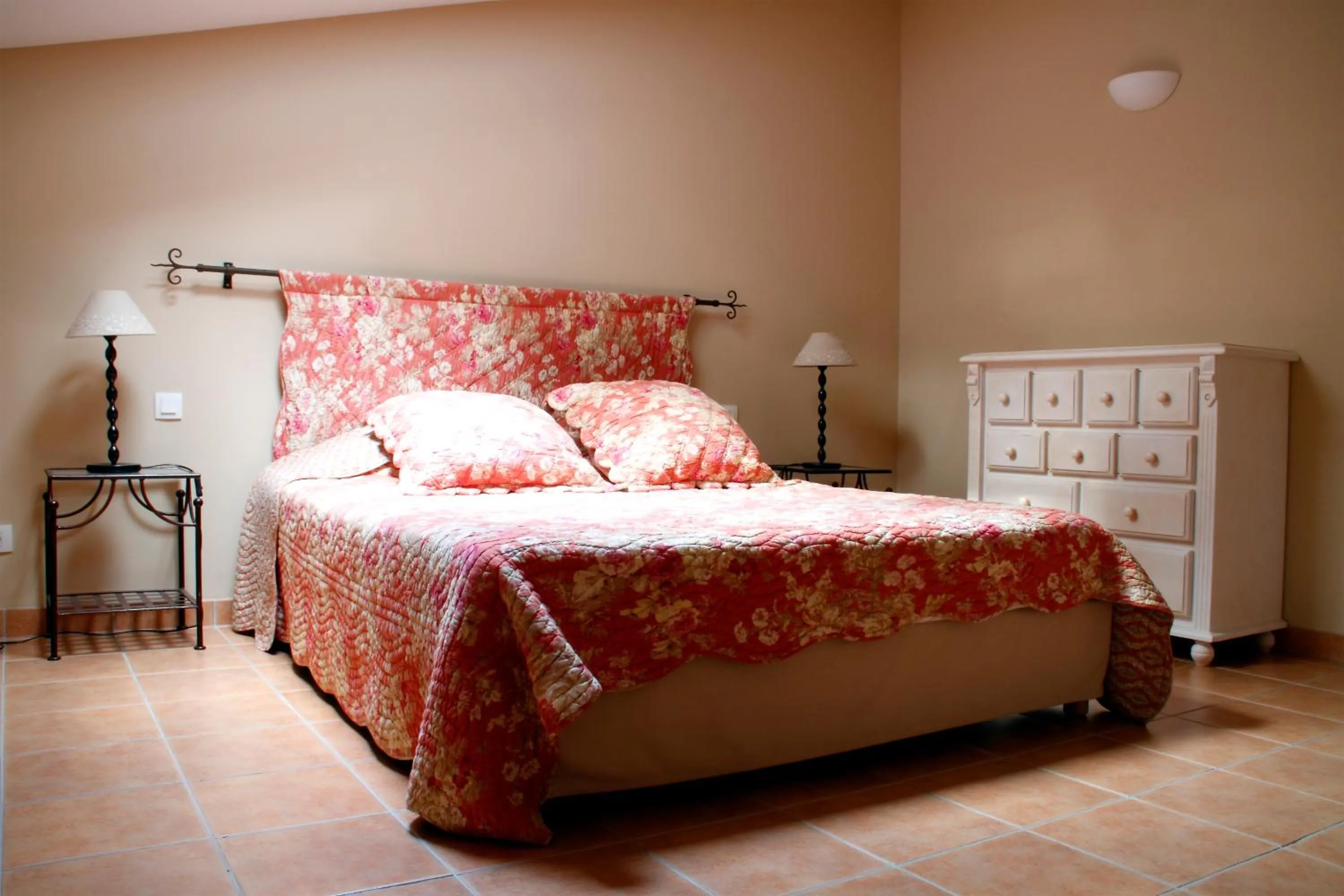 Photo of the whole room, Bed in Le Relais Du Grand Logis