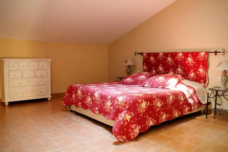 Photo of the whole room, Bed in Le Relais Du Grand Logis