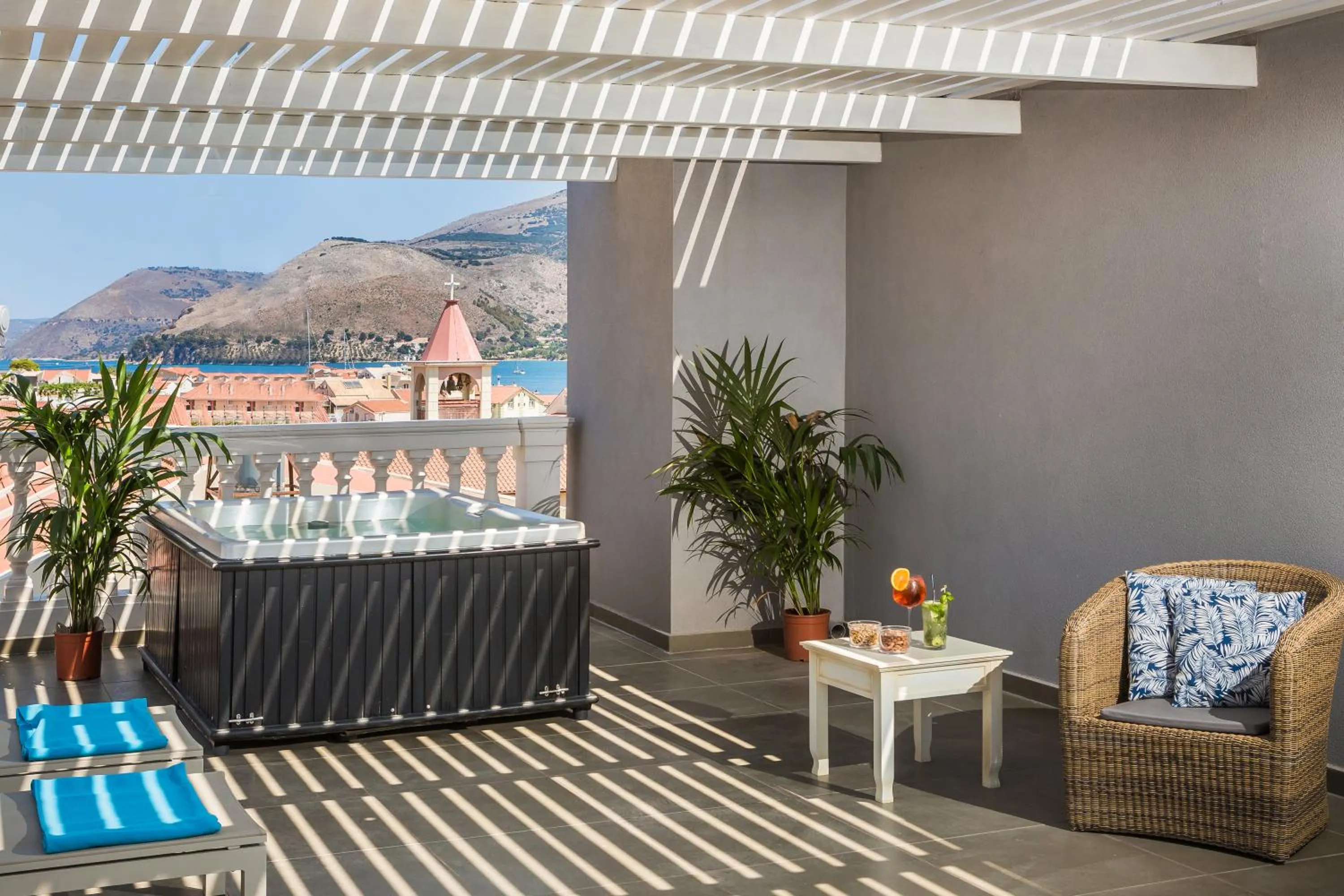 Hot Tub in Aenos Hotel