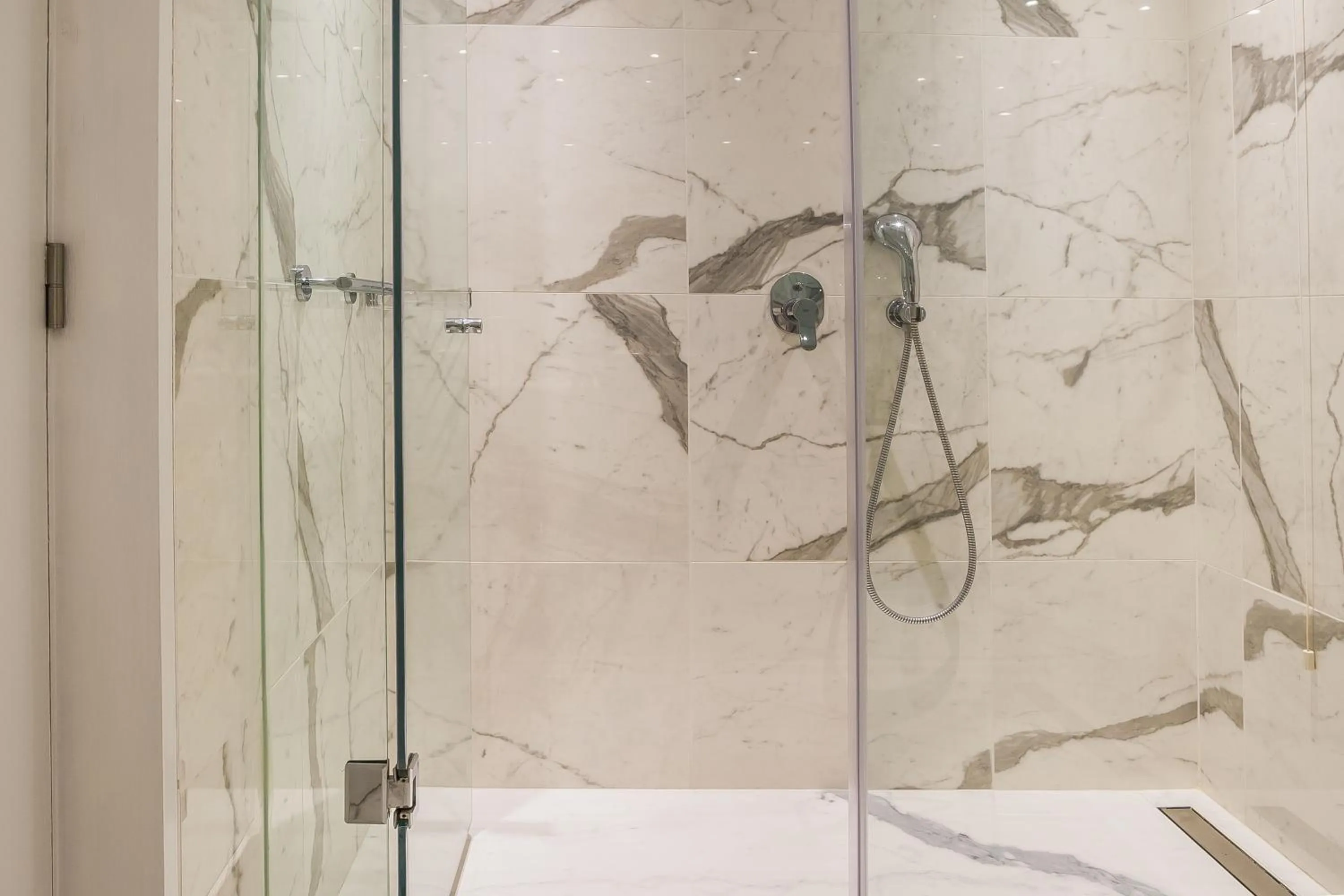 Bathroom in Aenos Hotel