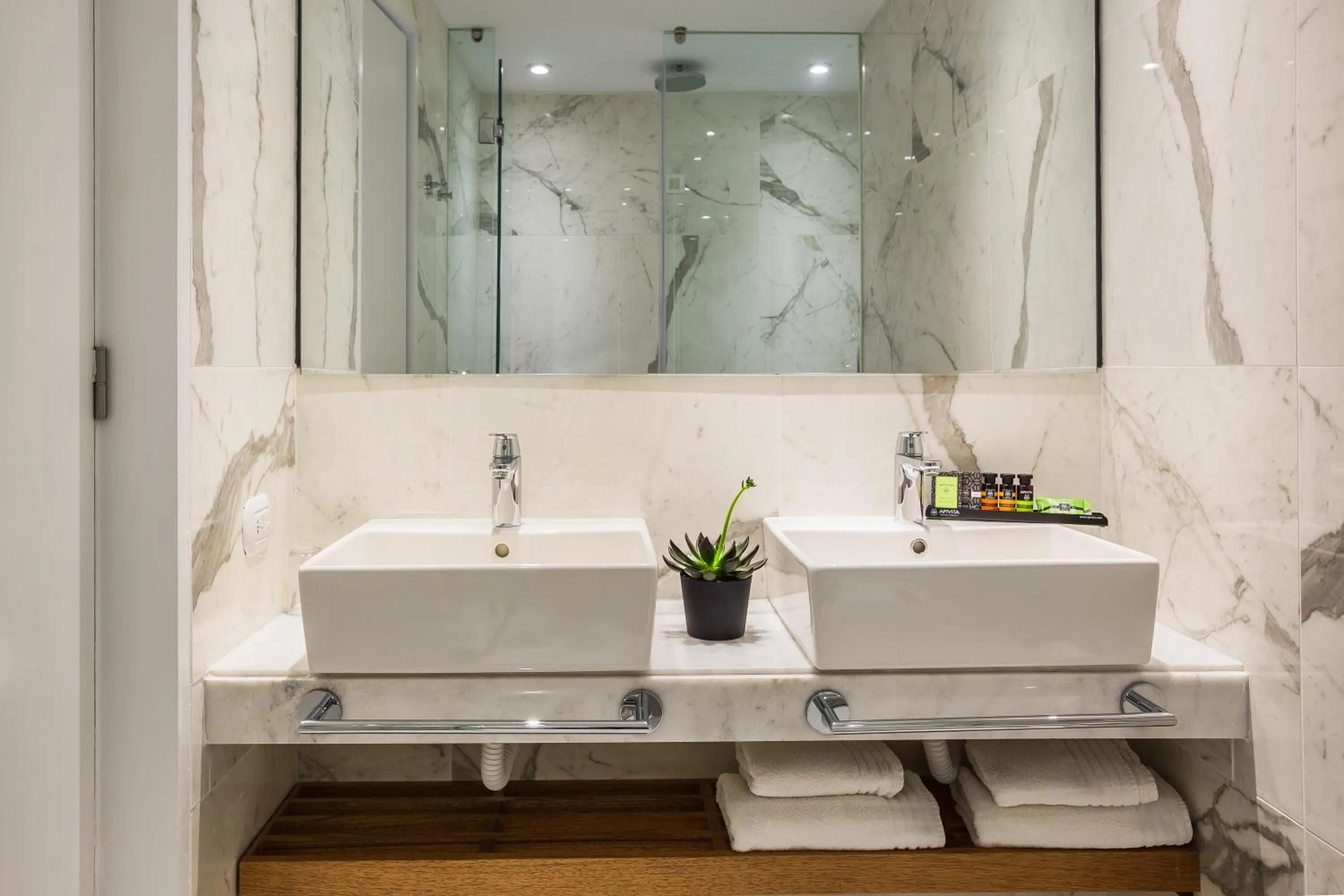 Bathroom in Aenos Hotel
