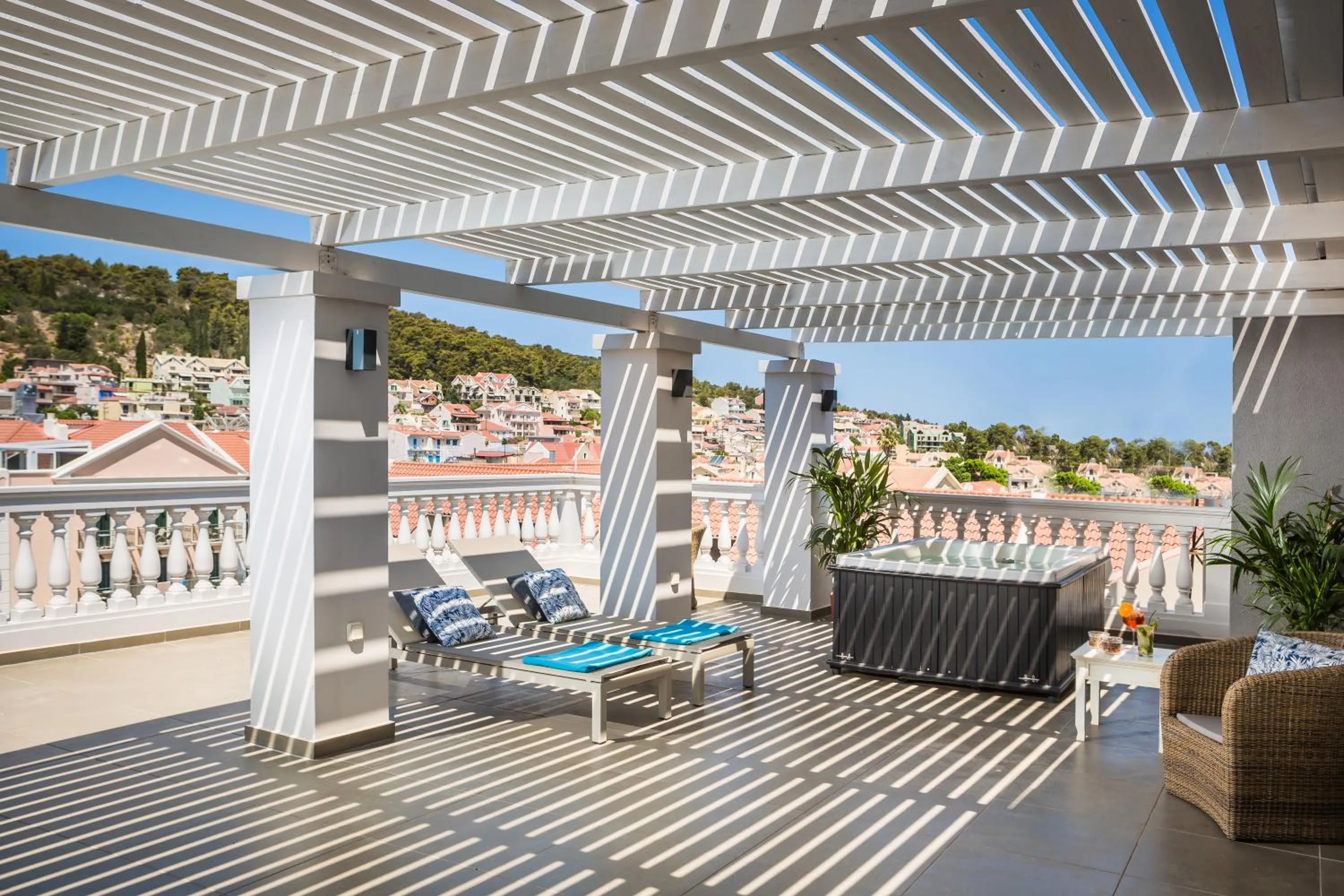 Hot Tub in Aenos Hotel