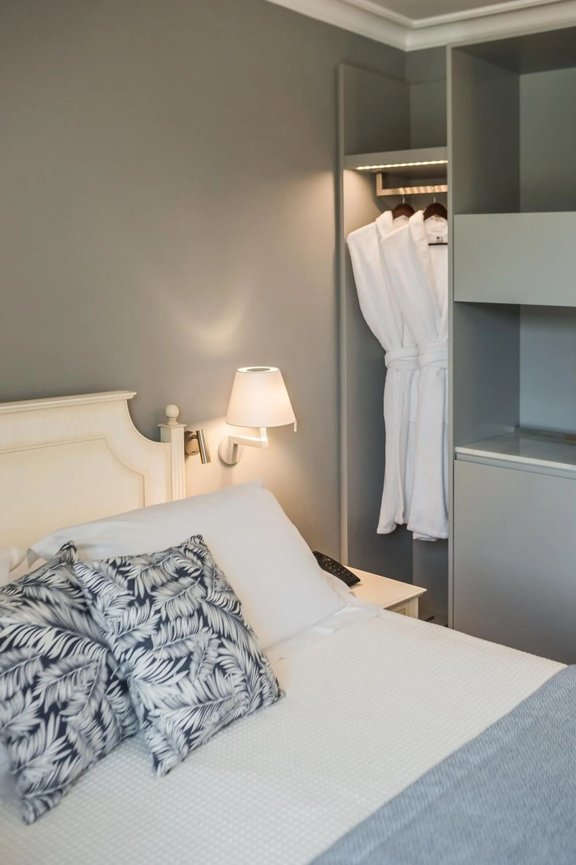 Bedroom, Bed in Aenos Hotel