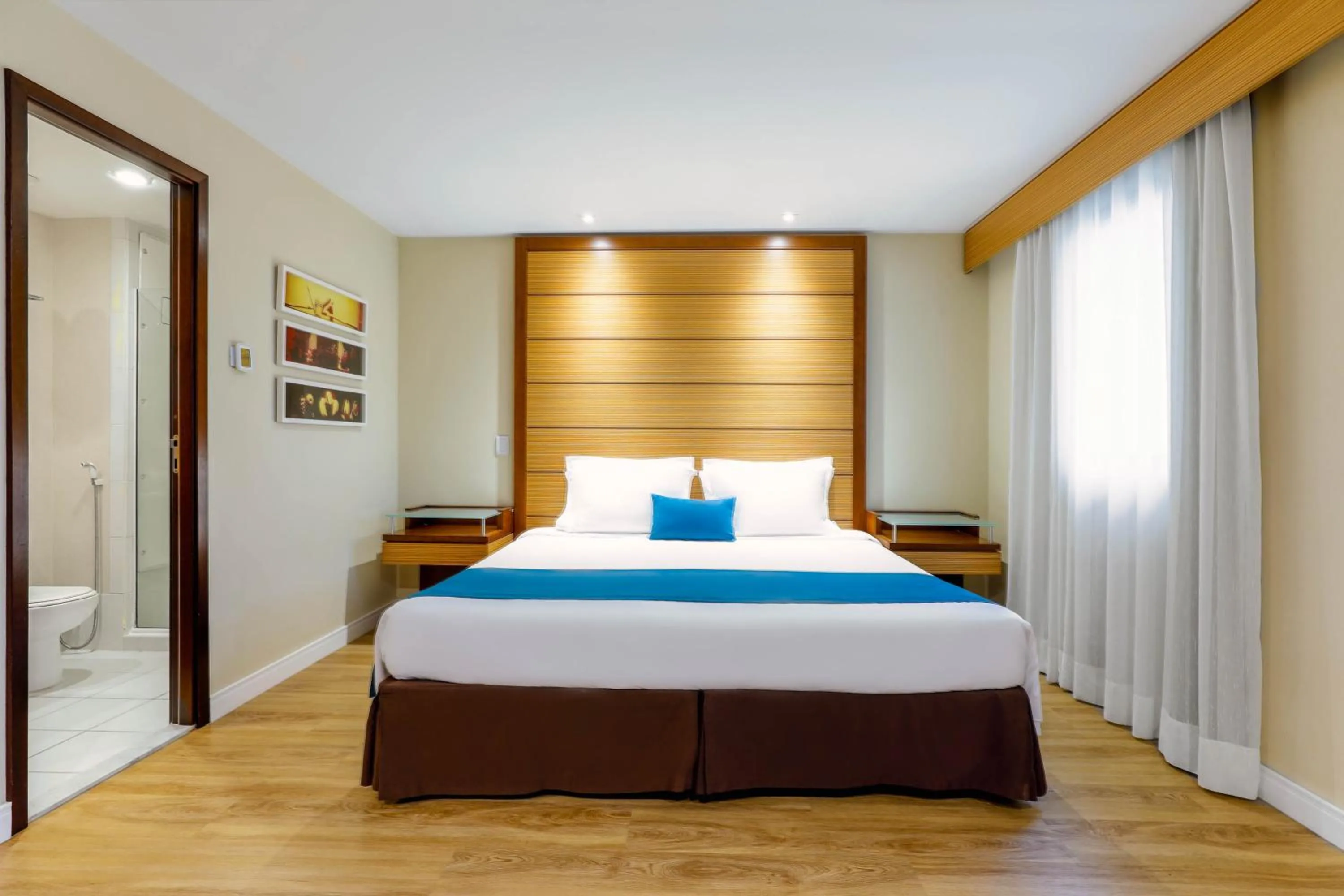 Bed in Wyndham Sao Paulo Ibirapuera Convention Plaza