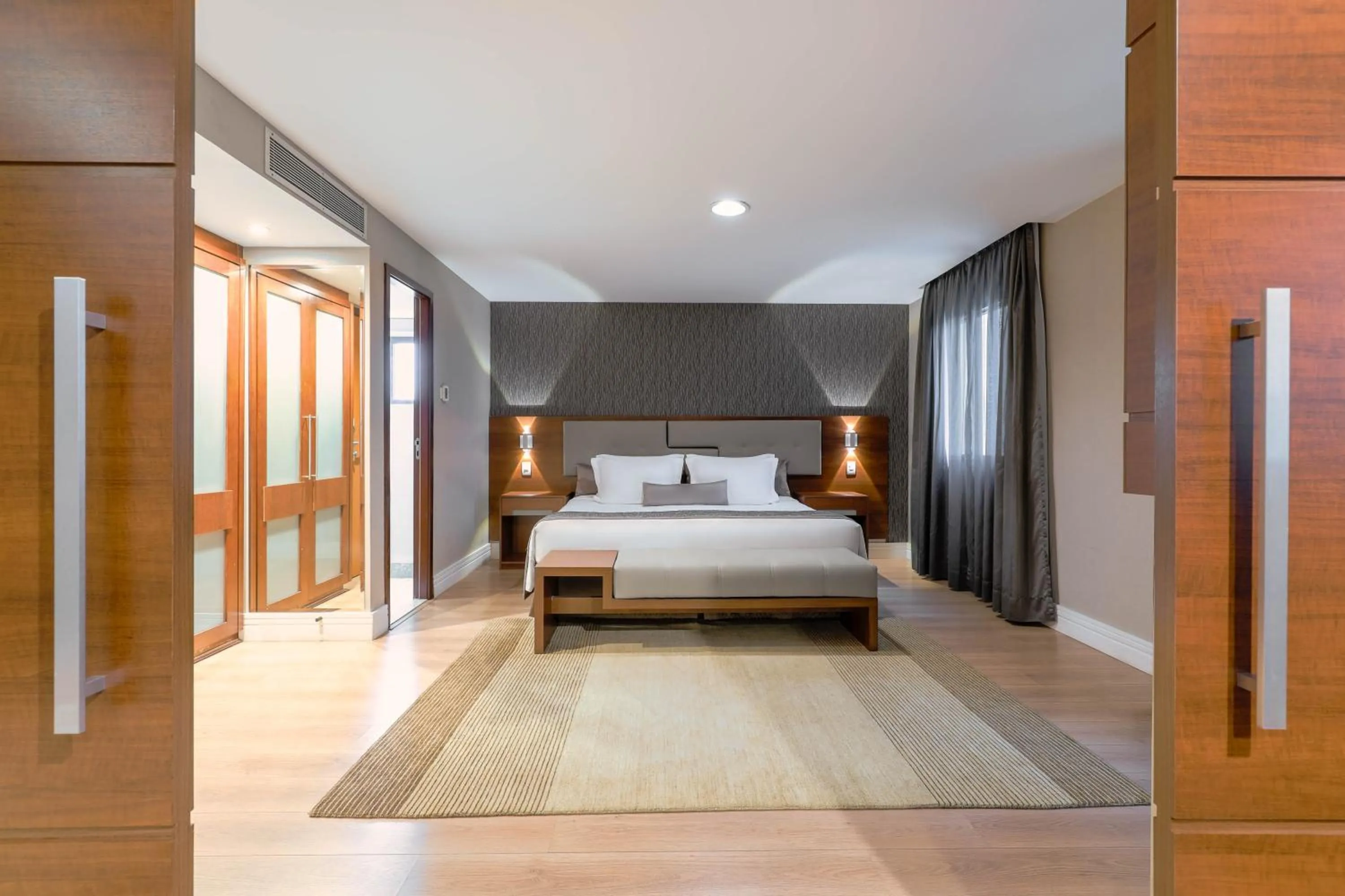 Bed in Wyndham Sao Paulo Ibirapuera Convention Plaza