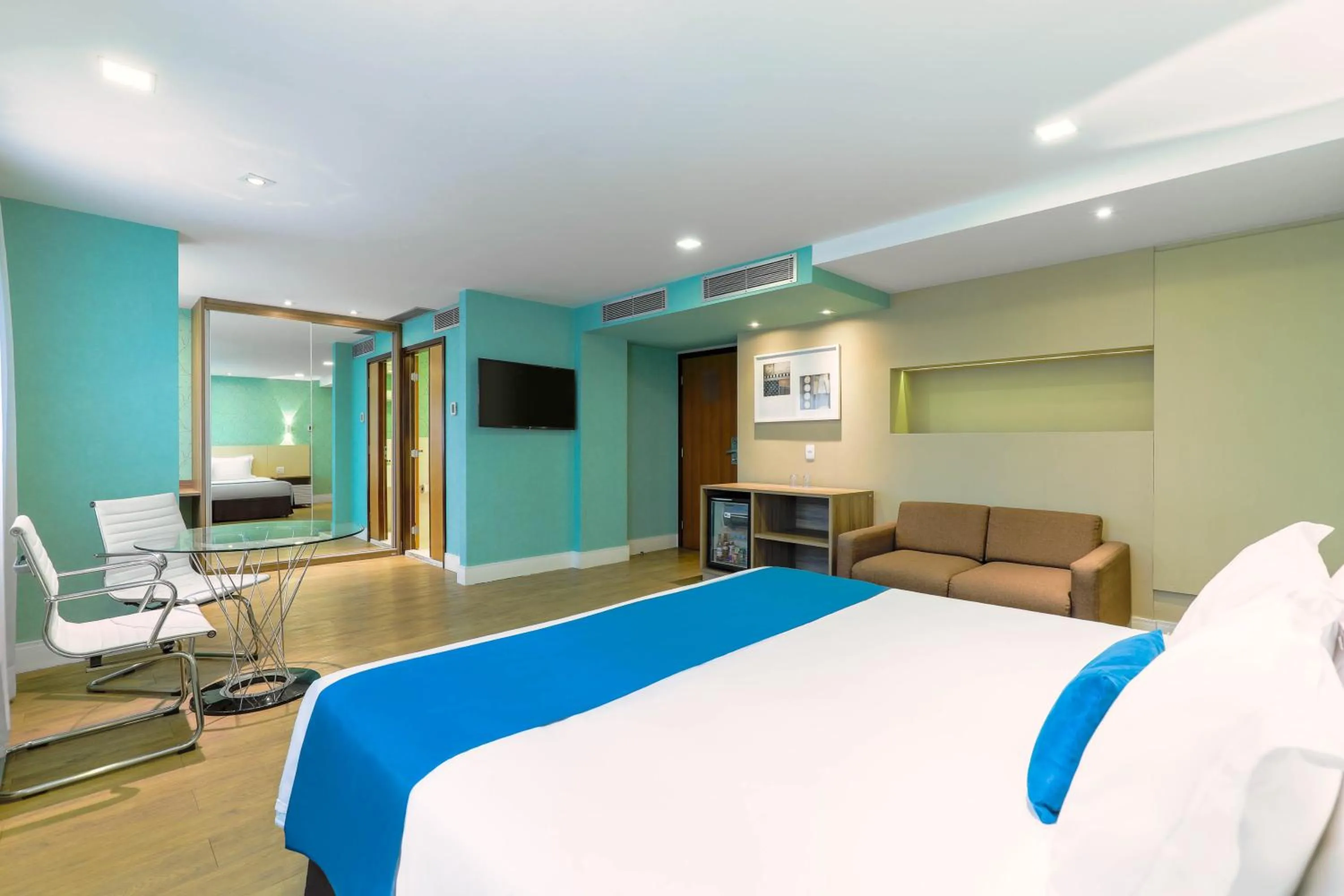 Bed in Wyndham Sao Paulo Ibirapuera Convention Plaza