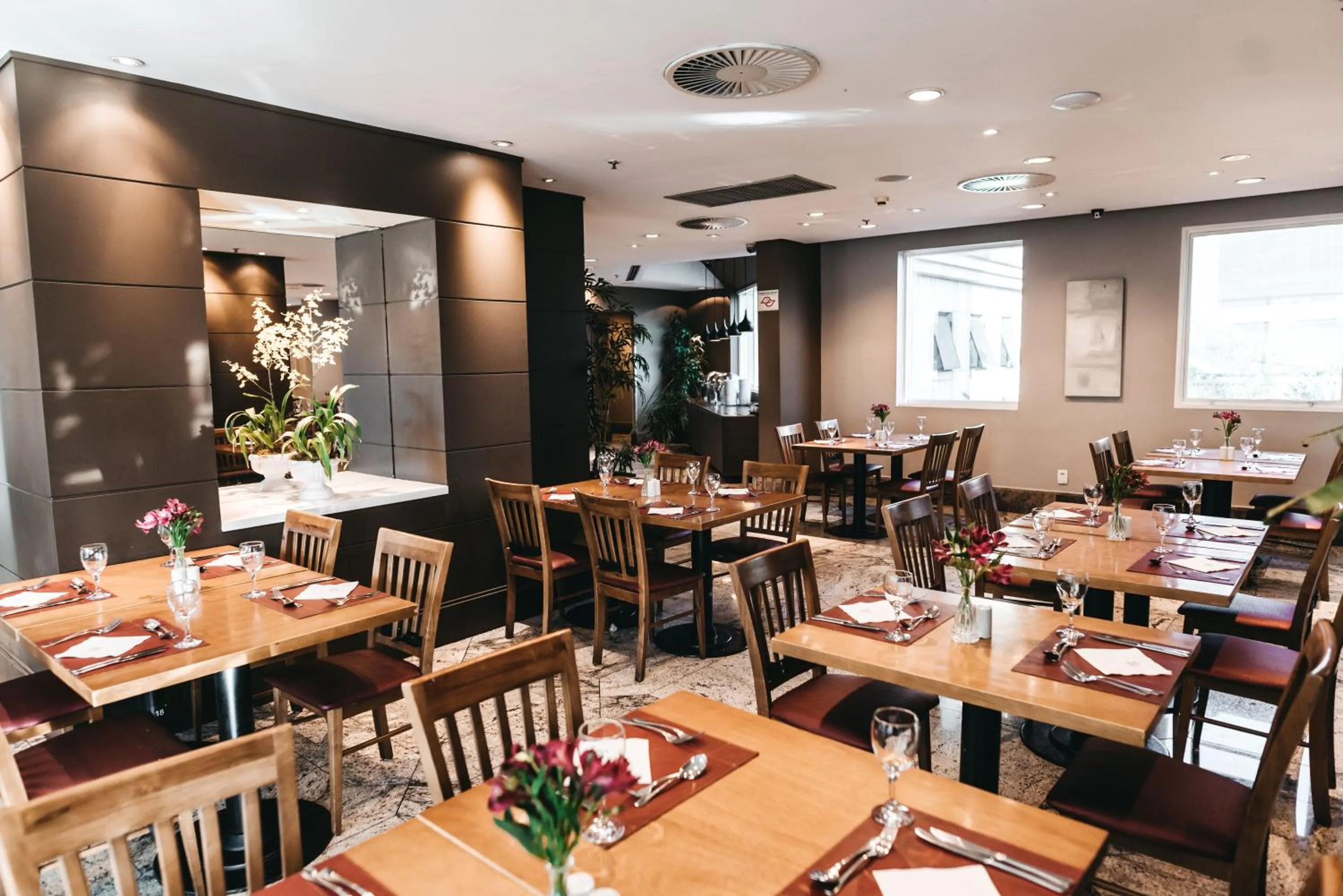 Restaurant/places to eat in Wyndham Sao Paulo Ibirapuera Convention Plaza