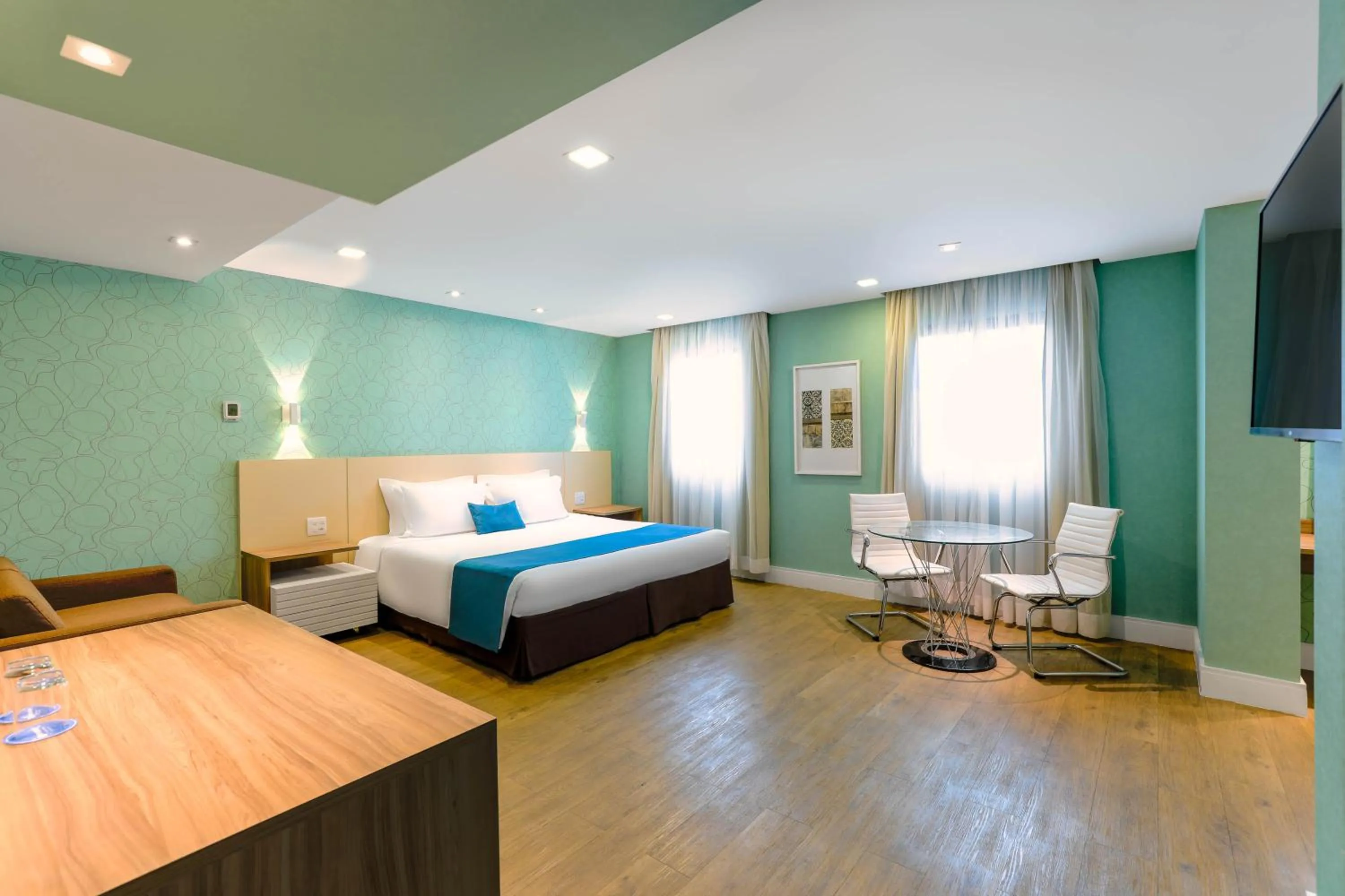 Bed in Wyndham Sao Paulo Ibirapuera Convention Plaza