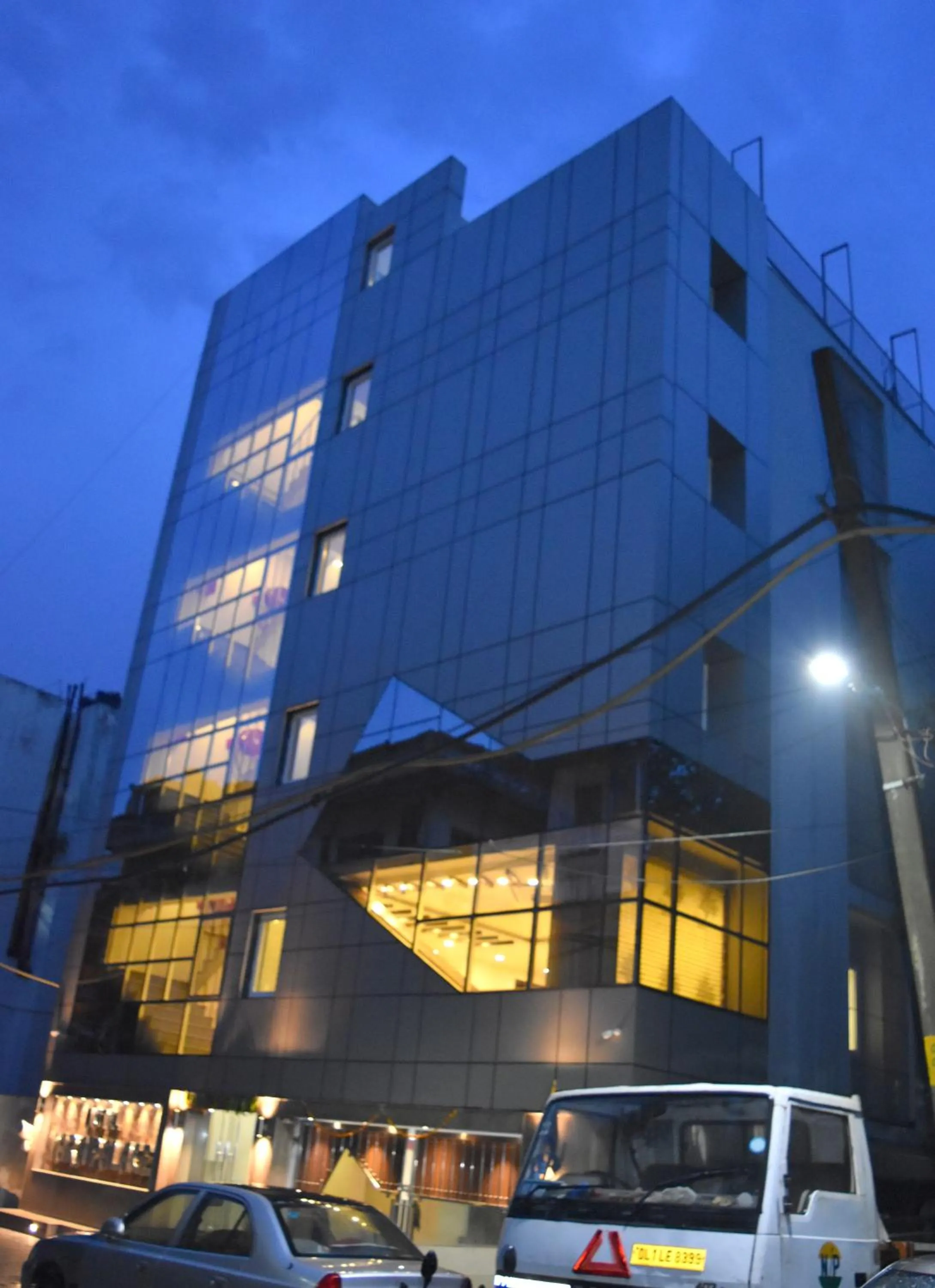Facade/entrance in Hotel Tara Palace Redfort