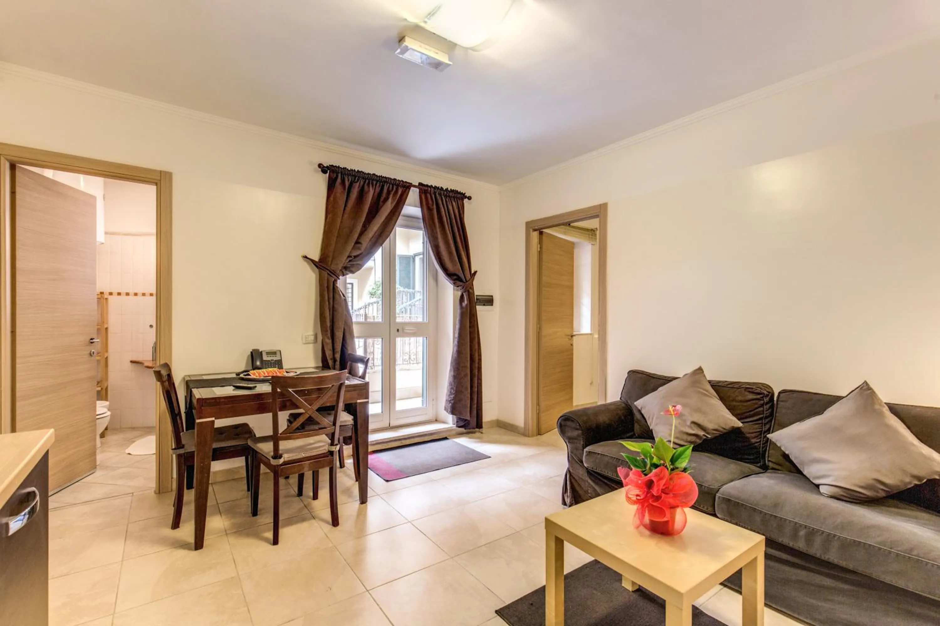 Seating area in Aurelia Vatican Apartments