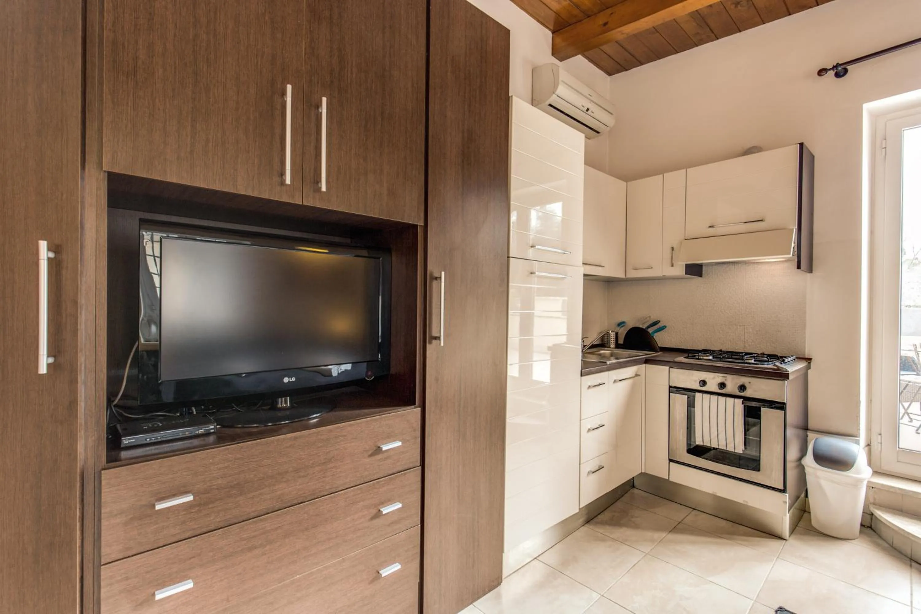 Kitchen or kitchenette in Aurelia Vatican Apartments