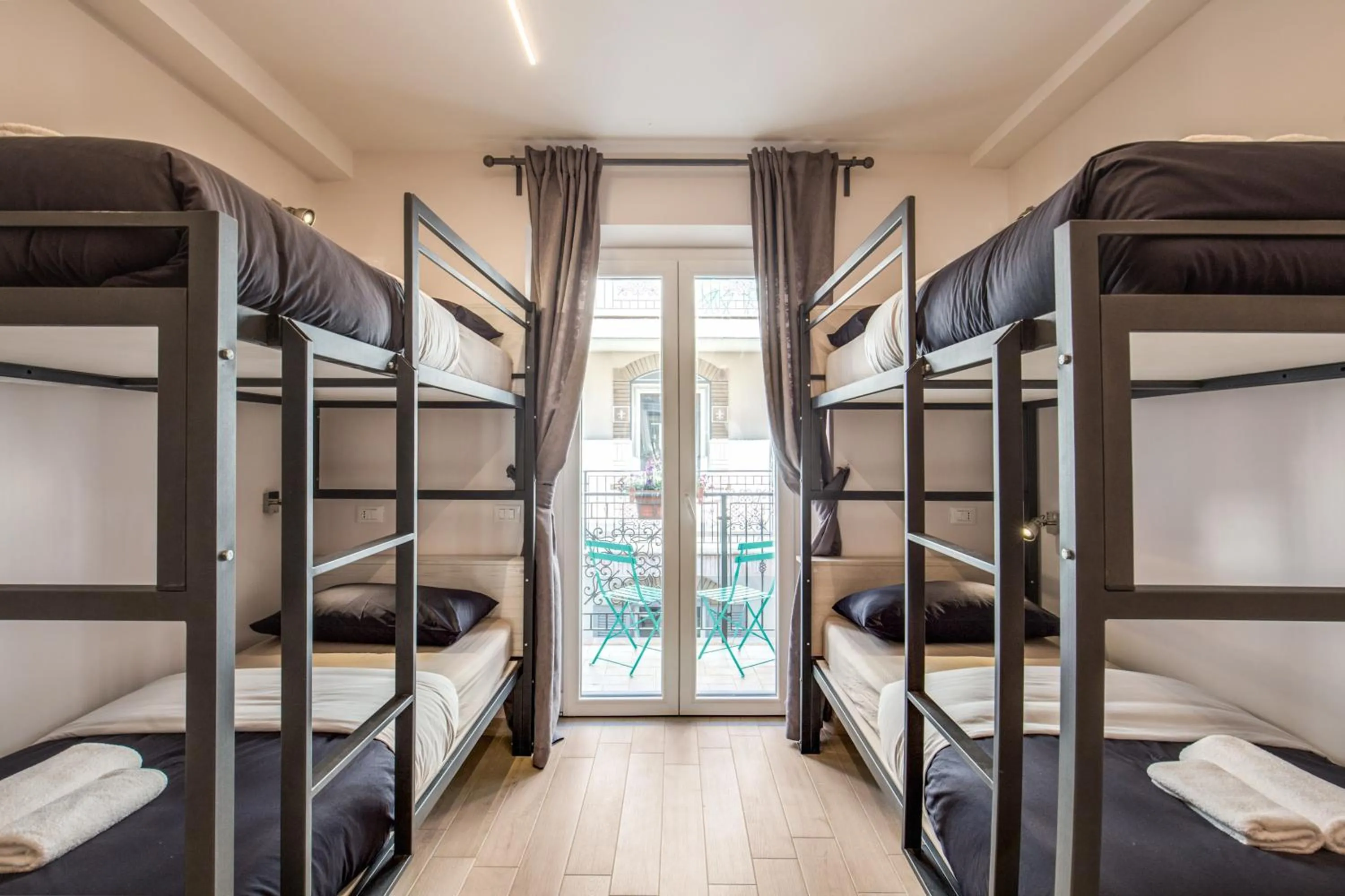 bunk bed, Bed in Aurelia Vatican Apartments