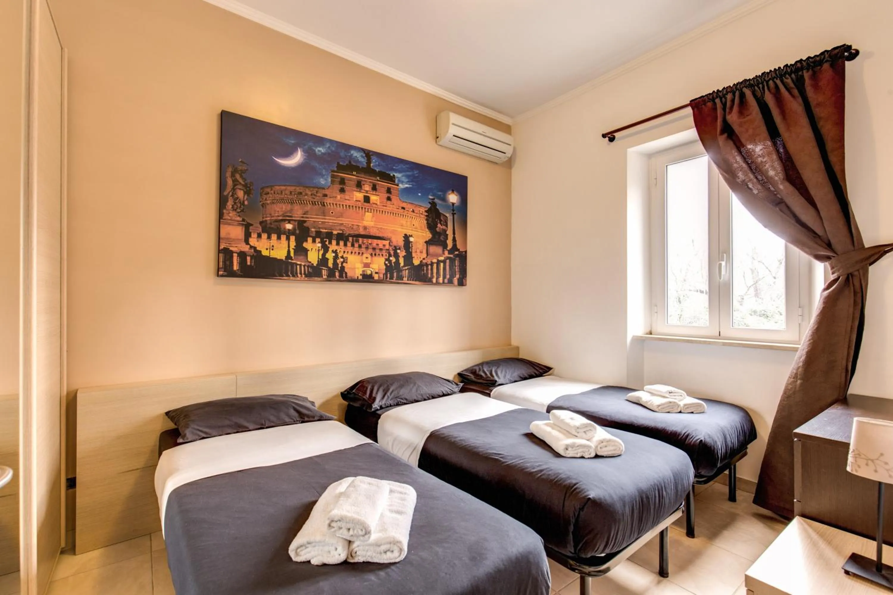 Bed in Aurelia Vatican Apartments