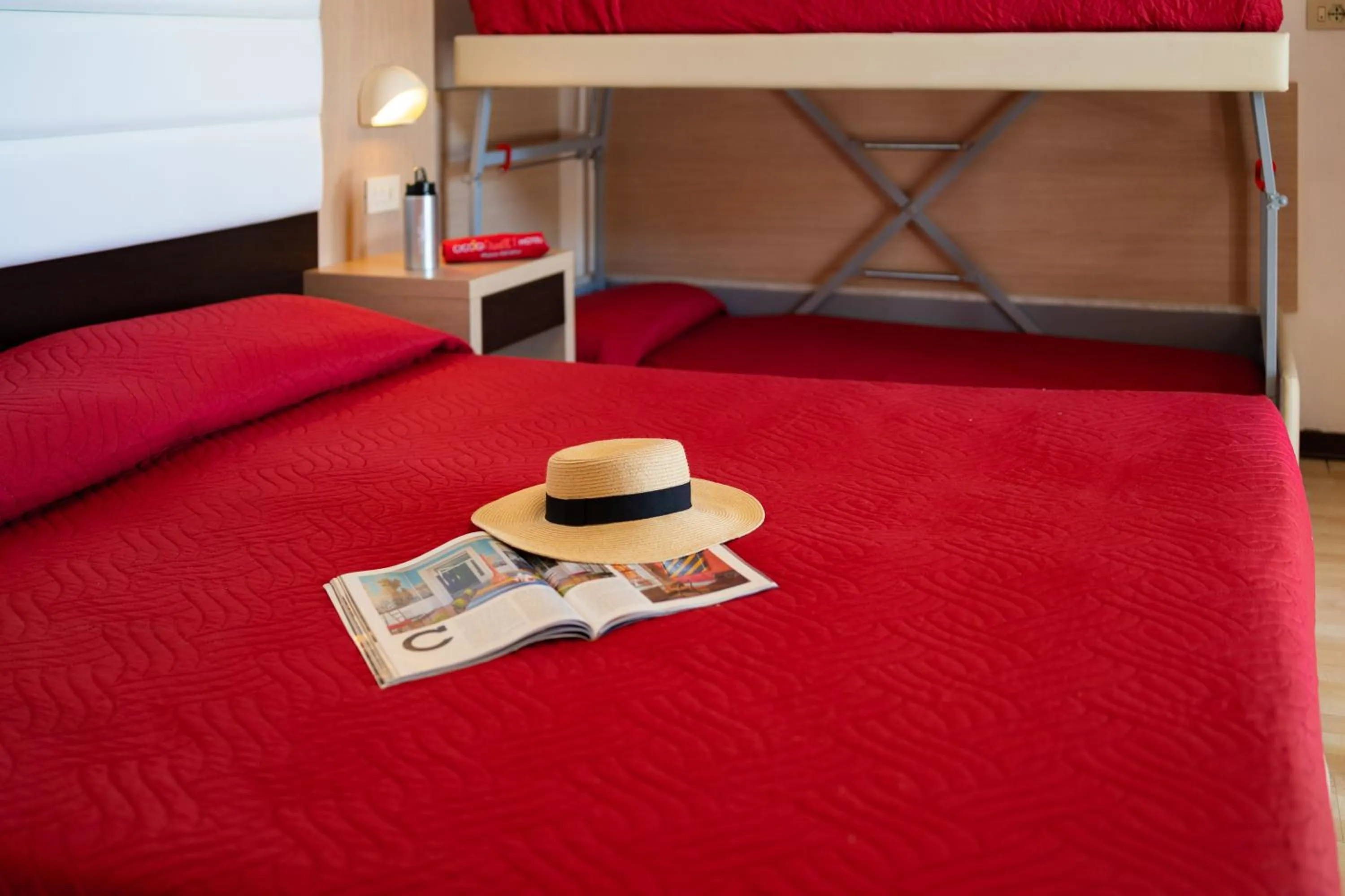 Bedroom, Bed in Ciccio Hotel