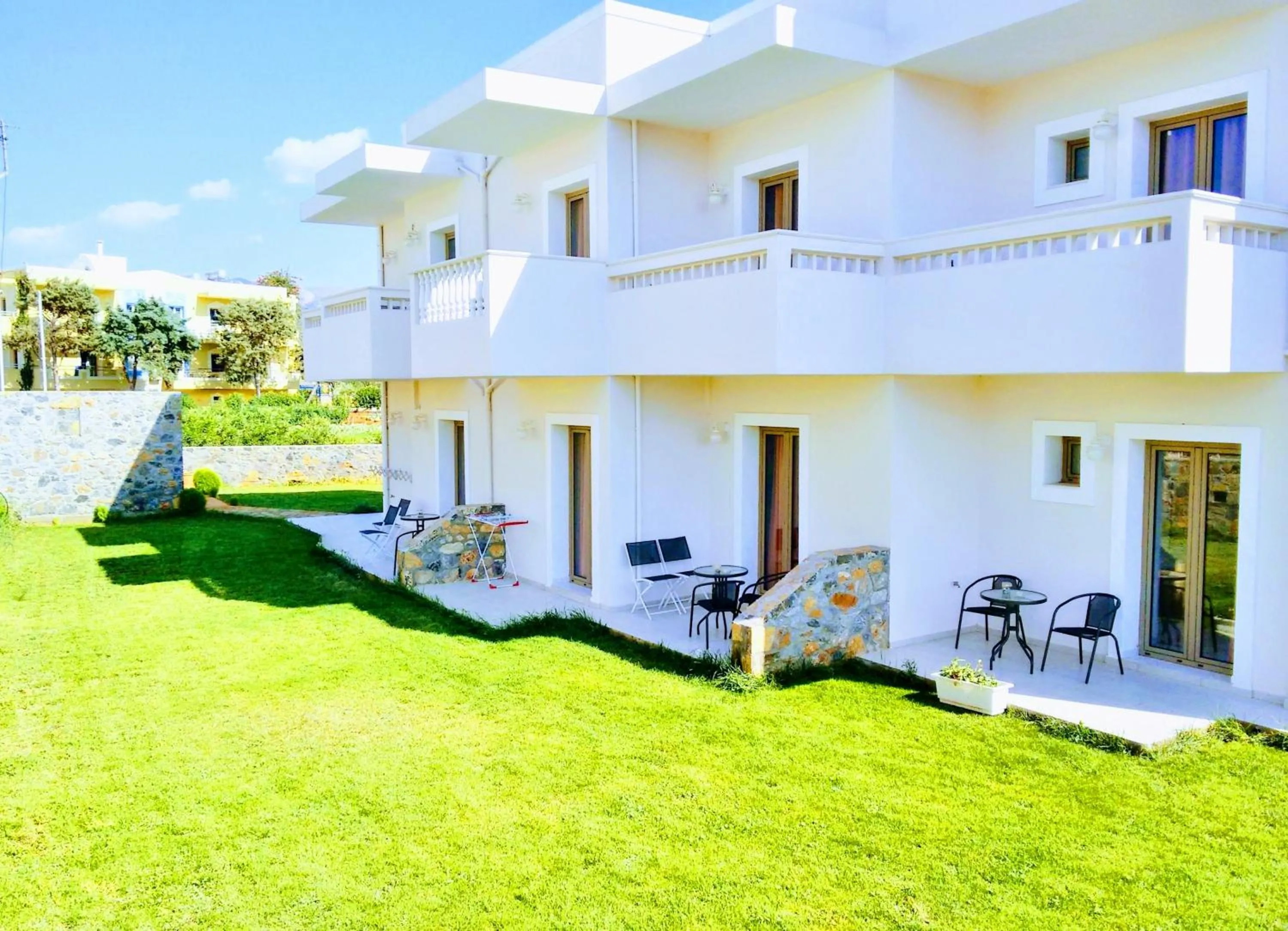 Property building in Casa Malena