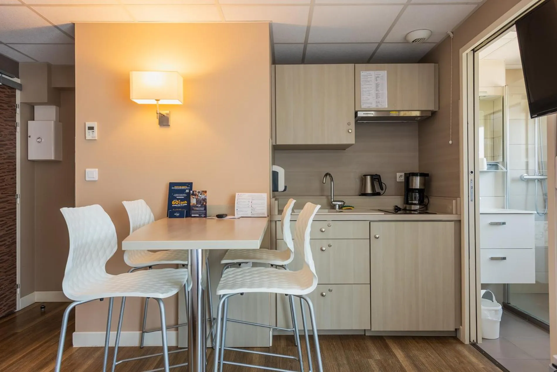 Kitchen or kitchenette in Park Hôtel & Appartements