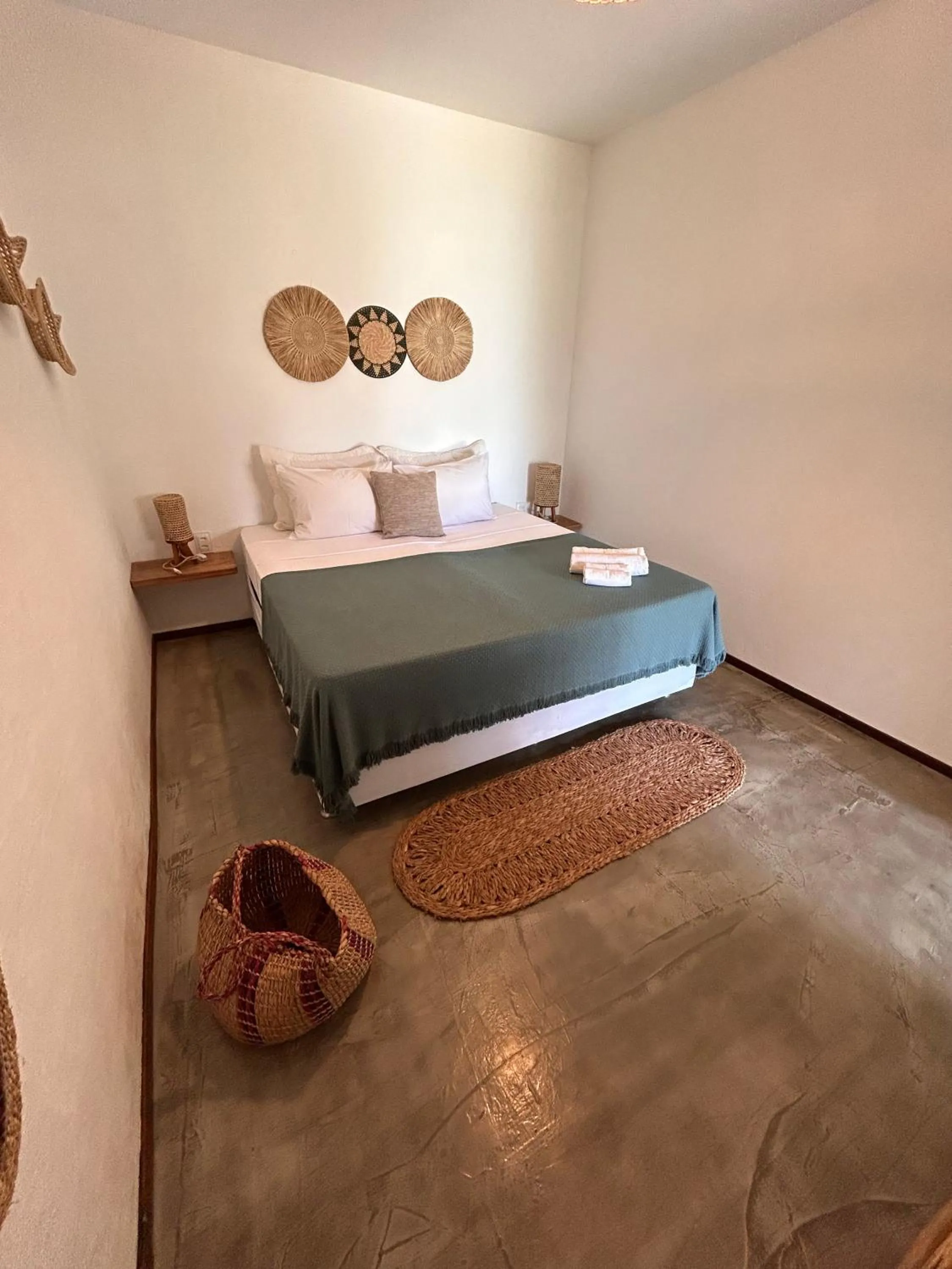 Photo of the whole room, Bed in Cabaré Du Vento