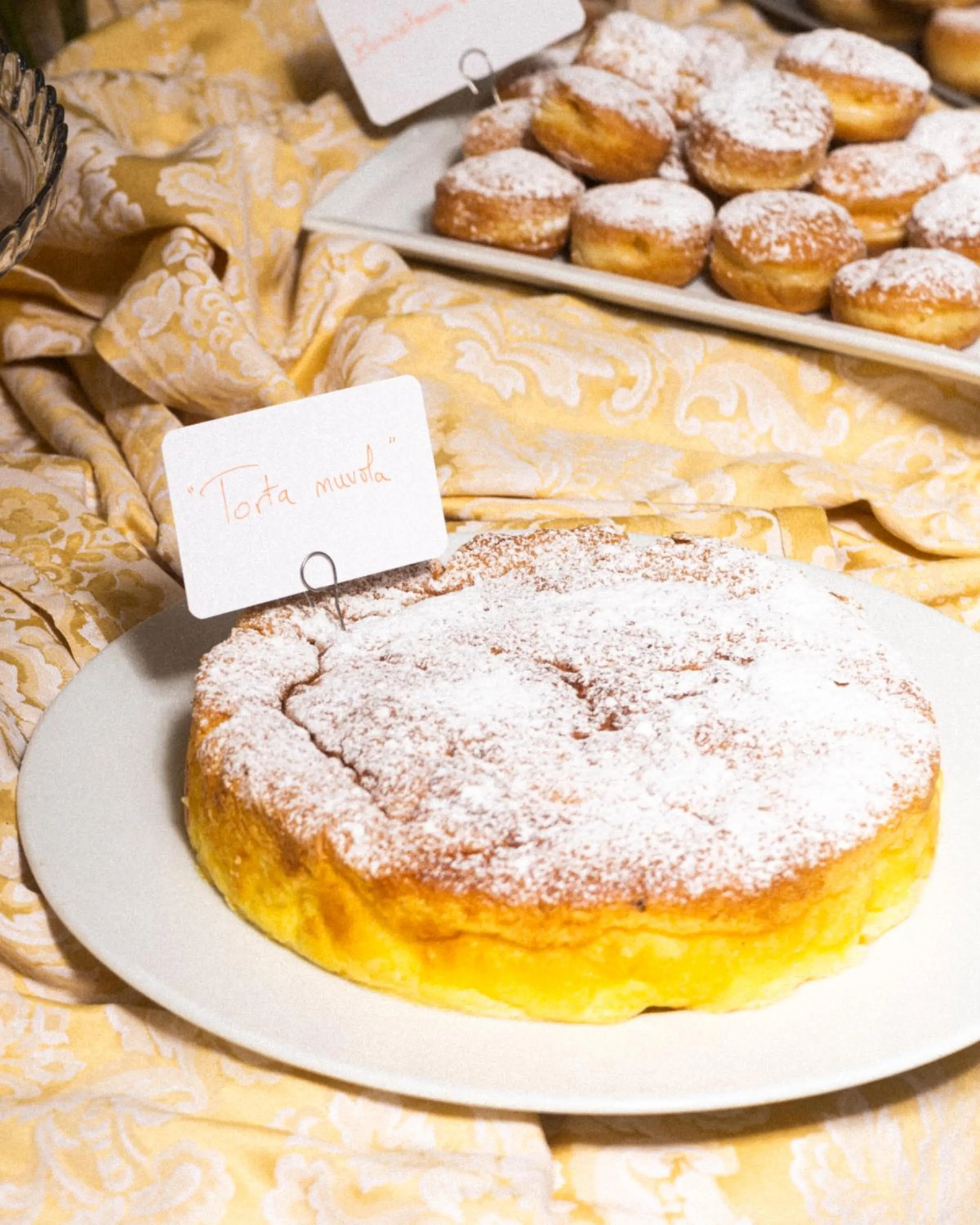 Food in Hotel River fronte mare con piscina