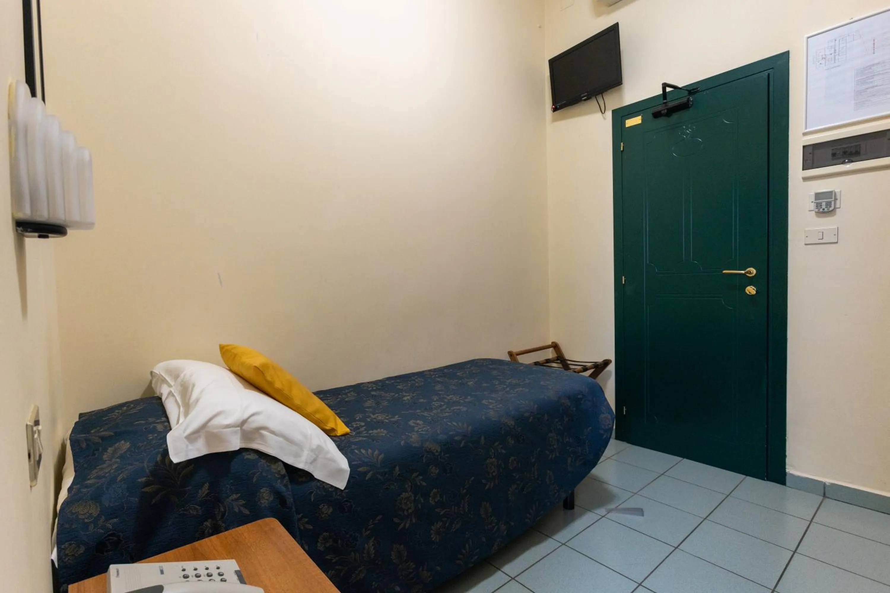 Bed in Hotel River fronte mare con piscina