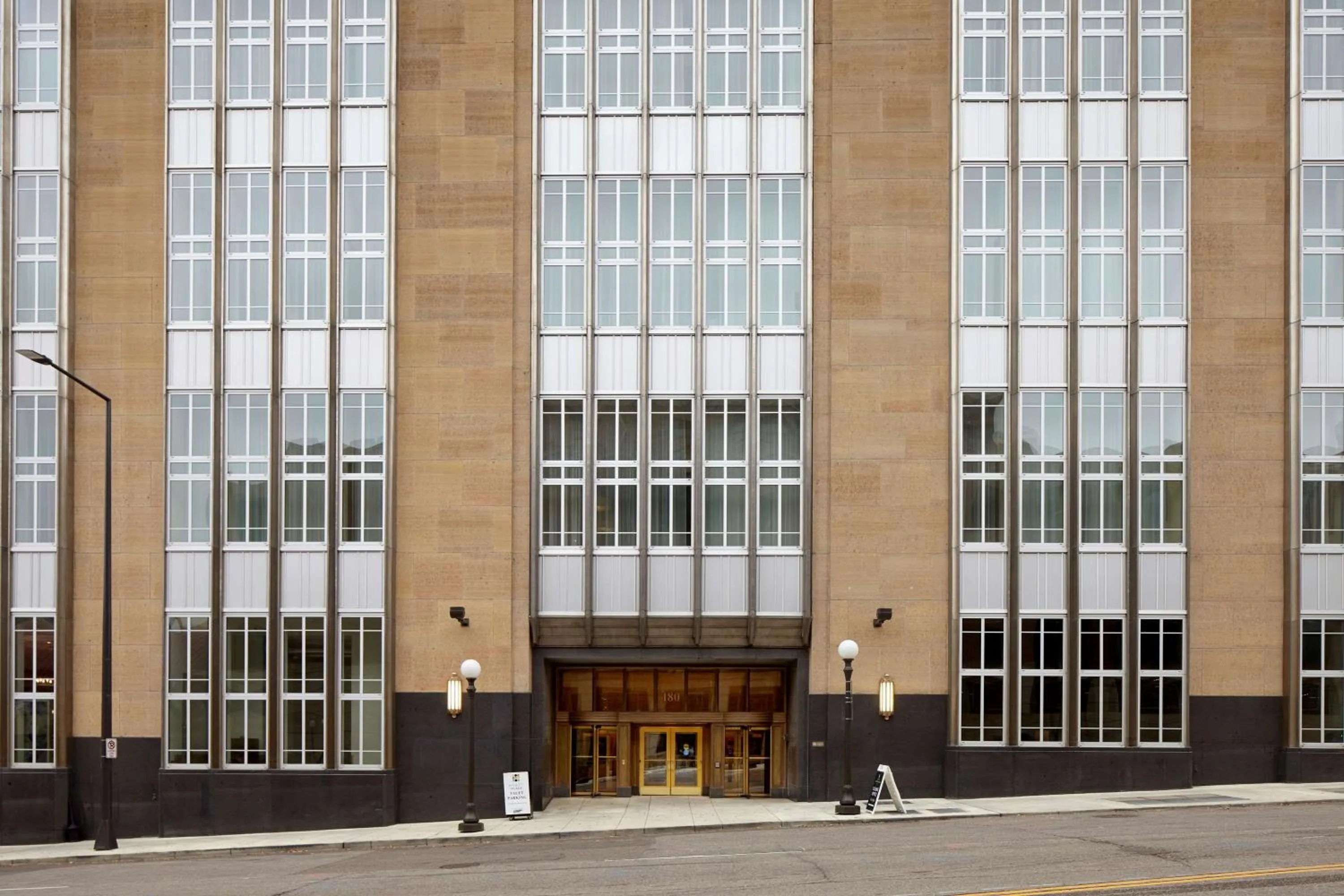 Property building in Hyatt Place St. Paul