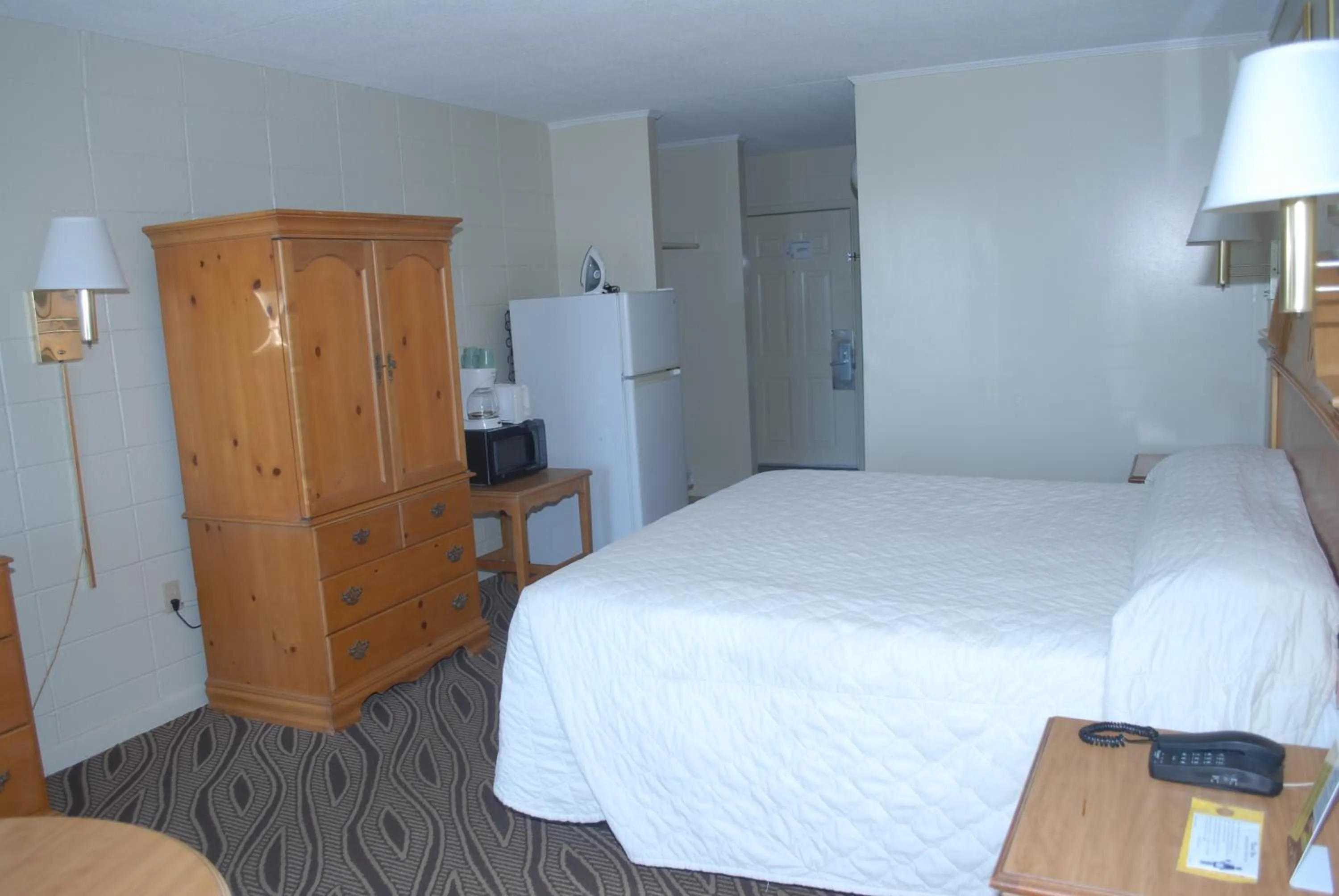 Admiral Motor Inn